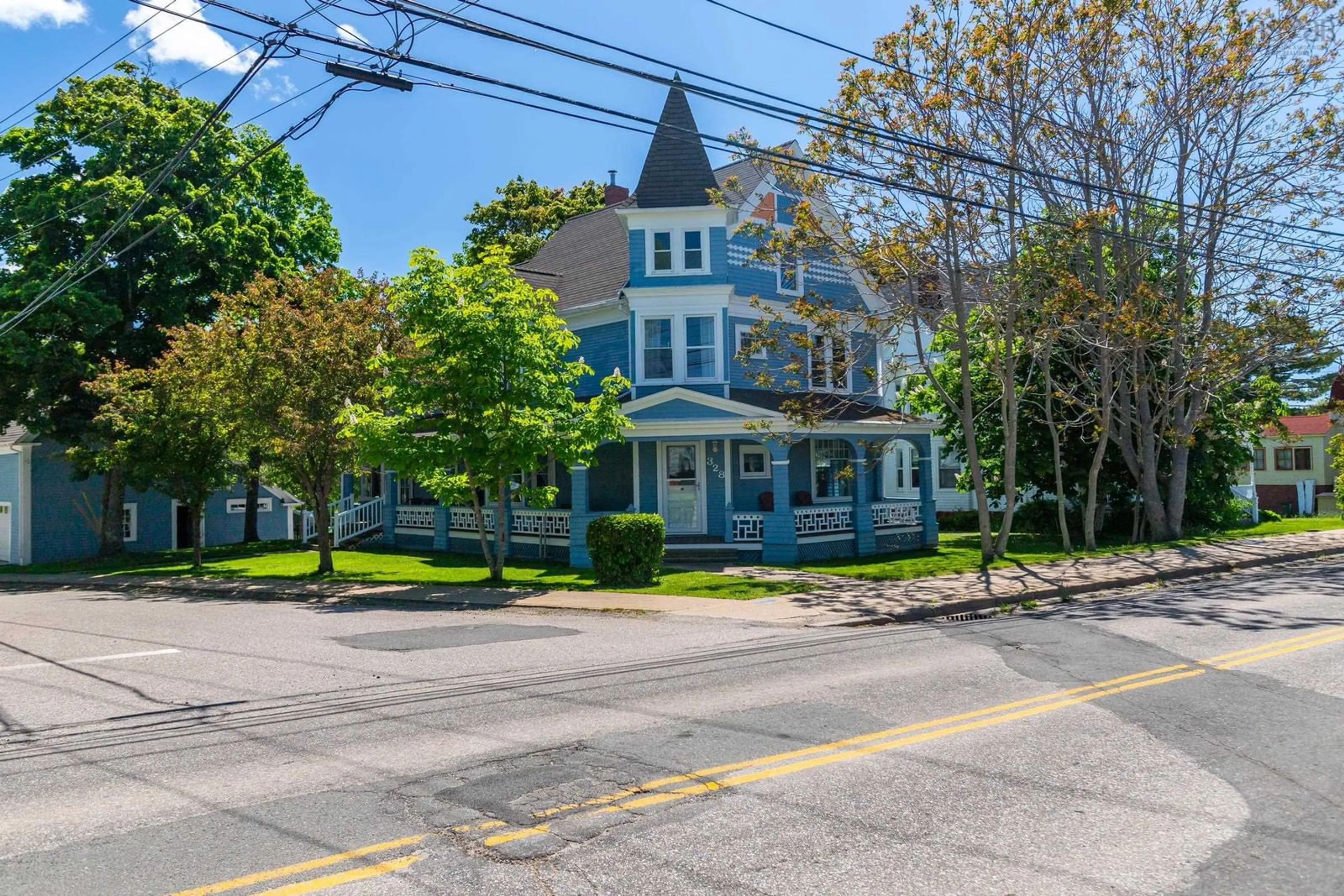 A pic from outside/outdoor area/front of a property/back of a property/a pic from drone, street for 328 Granville St, Bridgetown Nova Scotia B0S 1L0