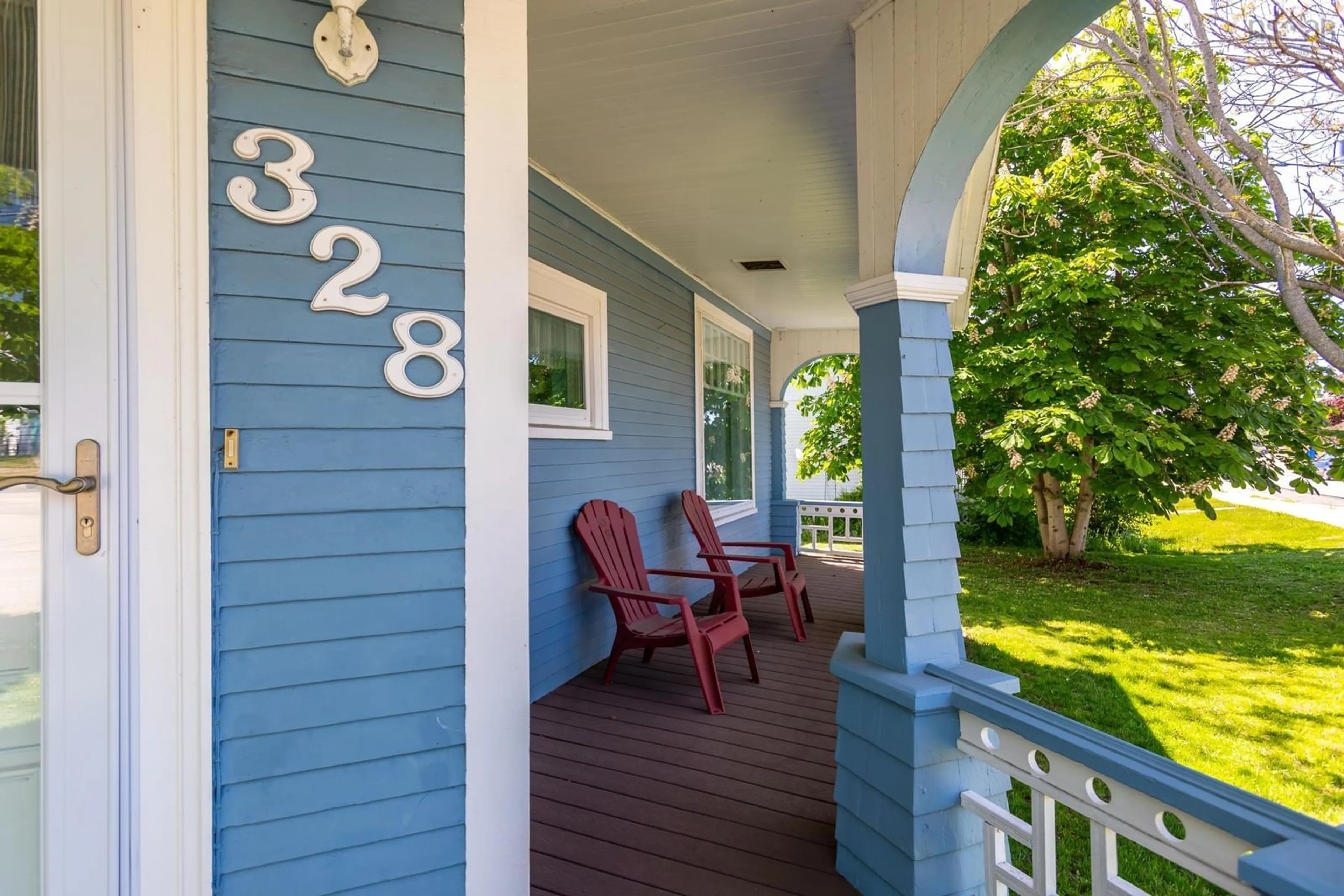 Patio, street for 328 Granville St, Bridgetown Nova Scotia B0S 1L0