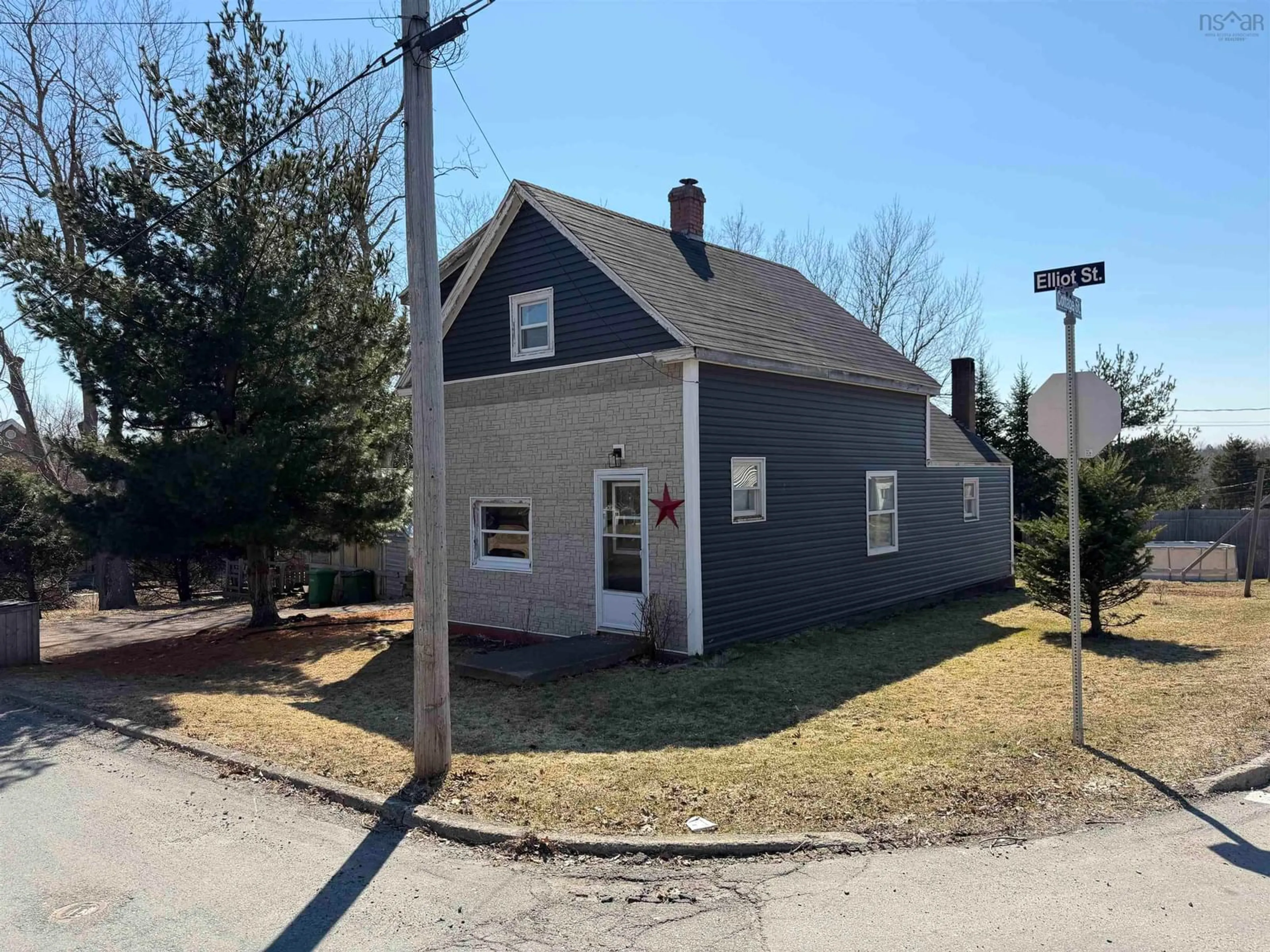 Unknown for 71 Elliott St, Pictou Nova Scotia B0K 1H0