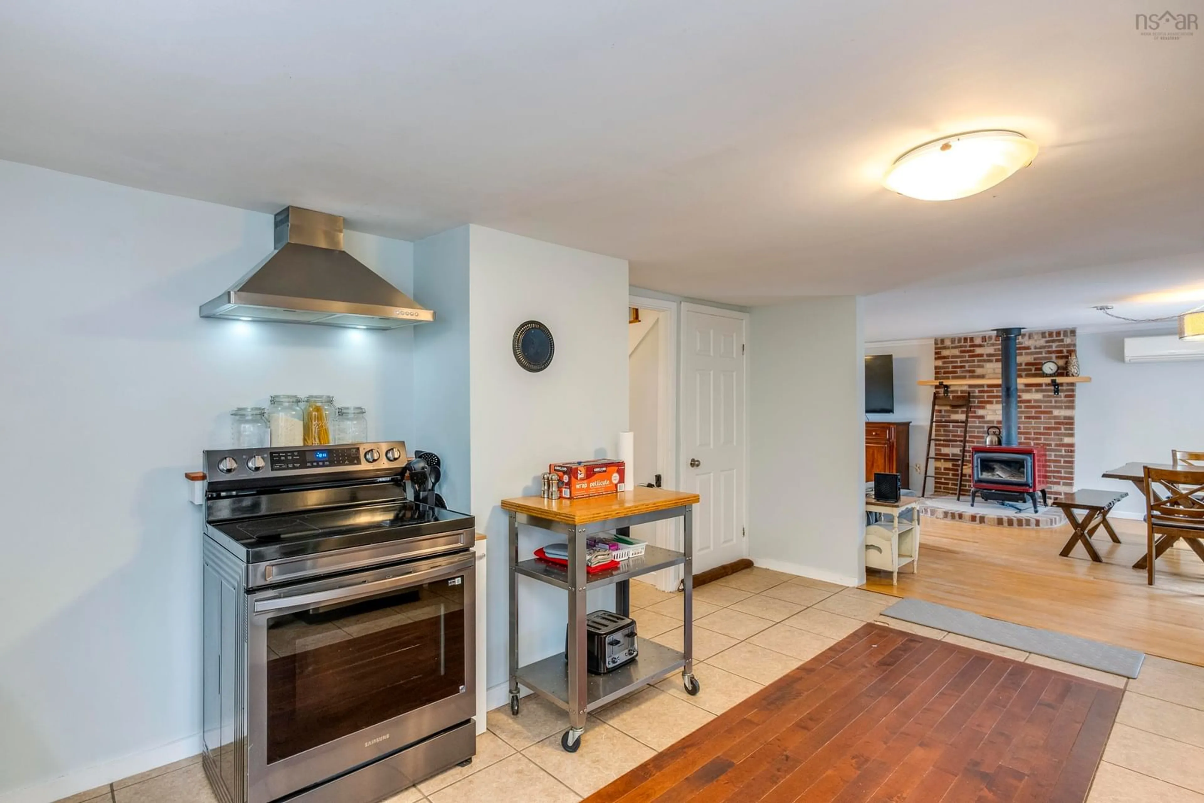 Standard kitchen, unknown for 4168 1 Hwy, South Berwick Nova Scotia B0P 1E0