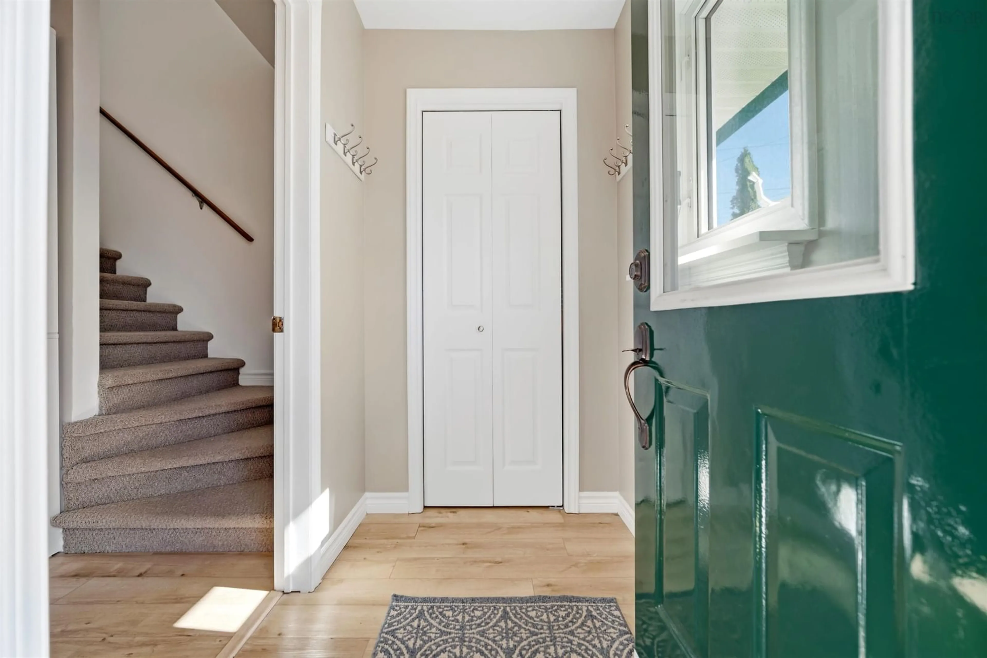 Indoor entryway for 60 Lancaster Dr, Dartmouth Nova Scotia B3A 4X7
