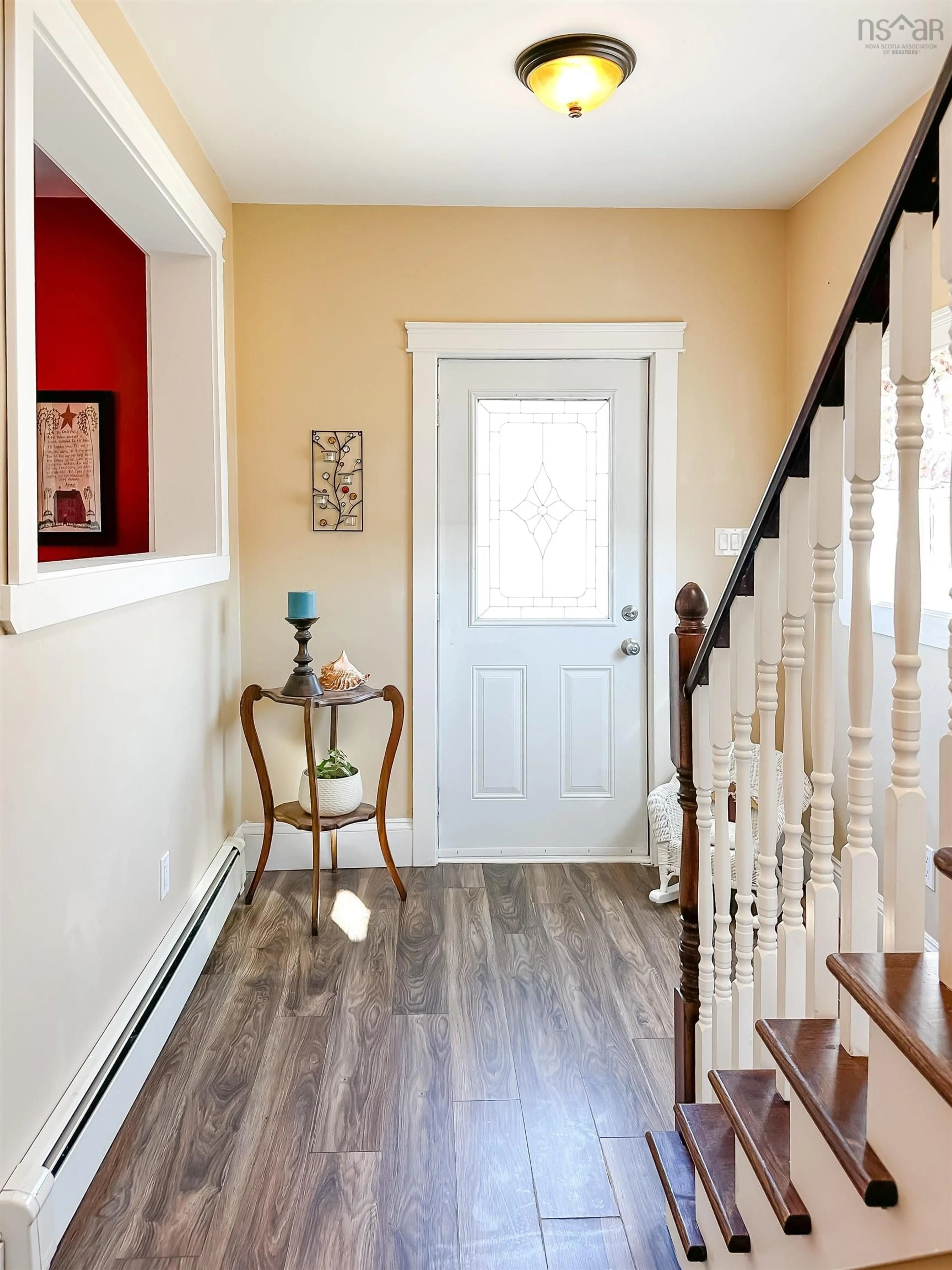 Indoor entryway for 5692 Highway 221, Woodville Nova Scotia B0P 1V0