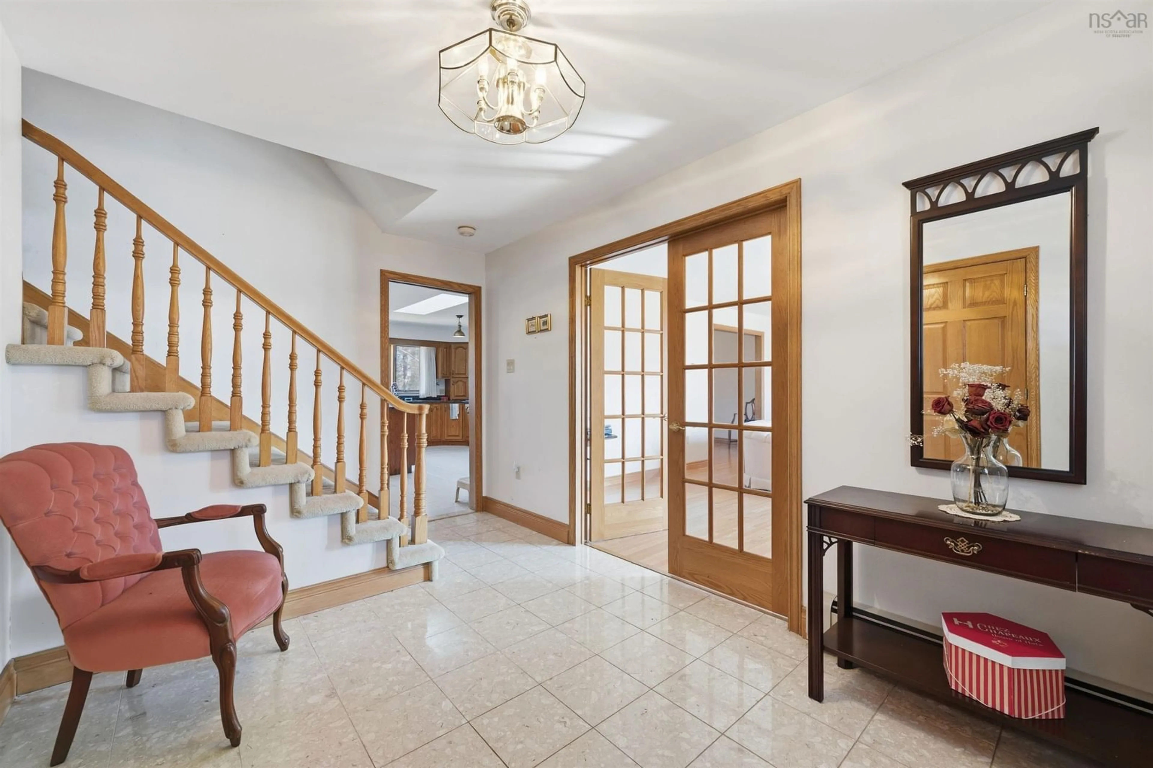 Indoor foyer for 55 Chartwell Lane, Halifax Nova Scotia B3M 4E9