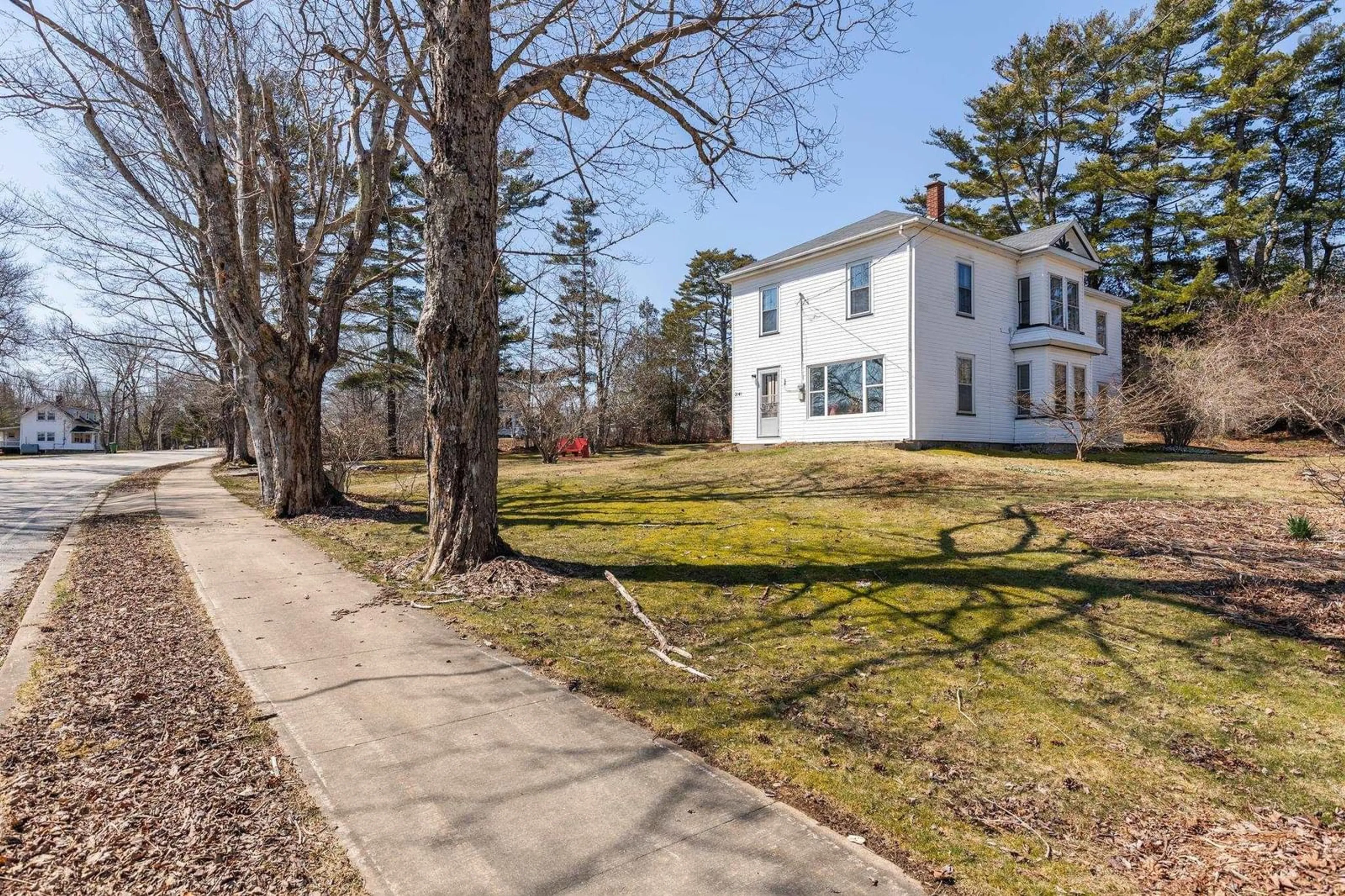 A pic from outside/outdoor area/front of a property/back of a property/a pic from drone, street for 2141 Highway 203, Kemptville Nova Scotia B5A 5P4