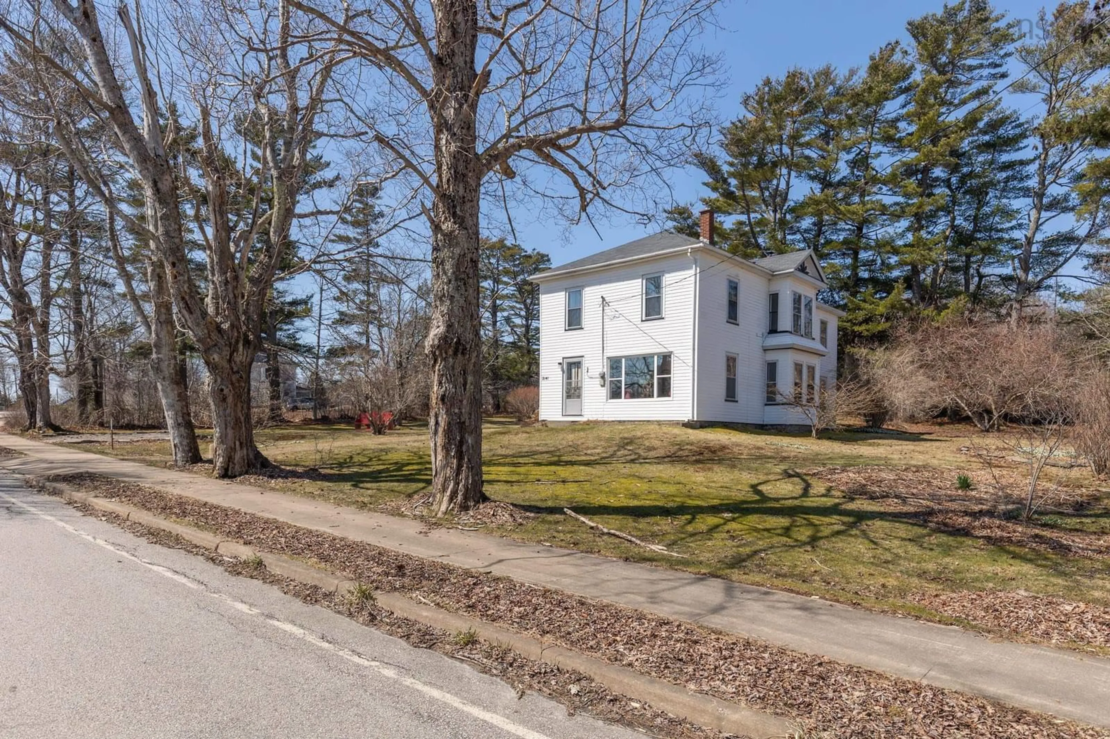 A pic from outside/outdoor area/front of a property/back of a property/a pic from drone, street for 2141 Highway 203, Kemptville Nova Scotia B5A 5P4