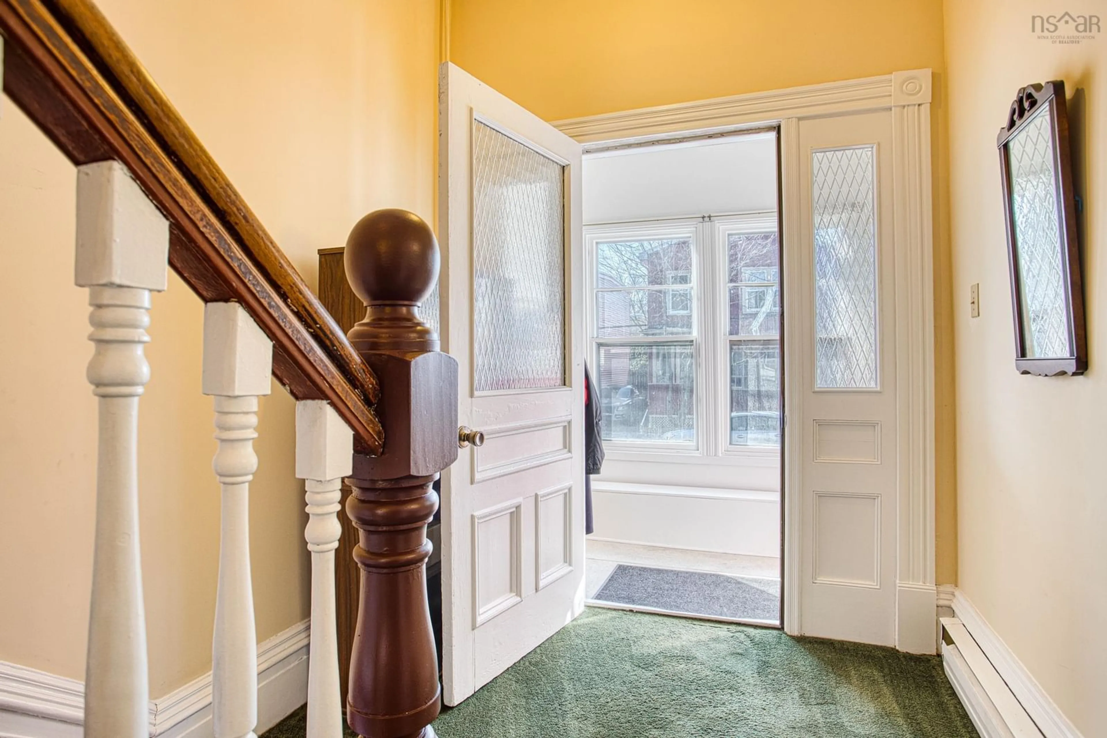 Indoor entryway for 6173 Pepperell St, Halifax Nova Scotia B3H 2P1