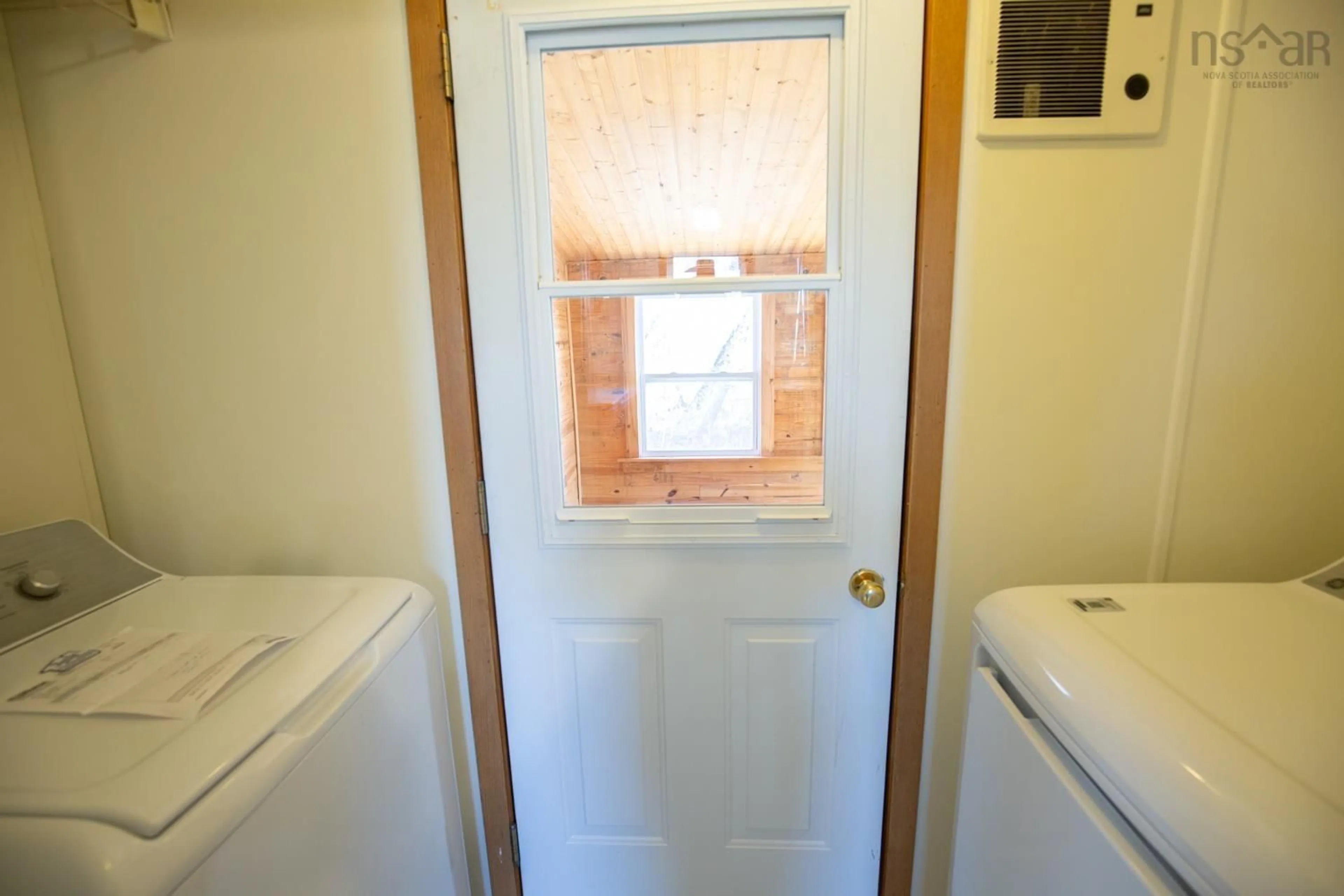 Laundry room for 3330 Hwy 6, Tatamagouche Nova Scotia B0K 1V0