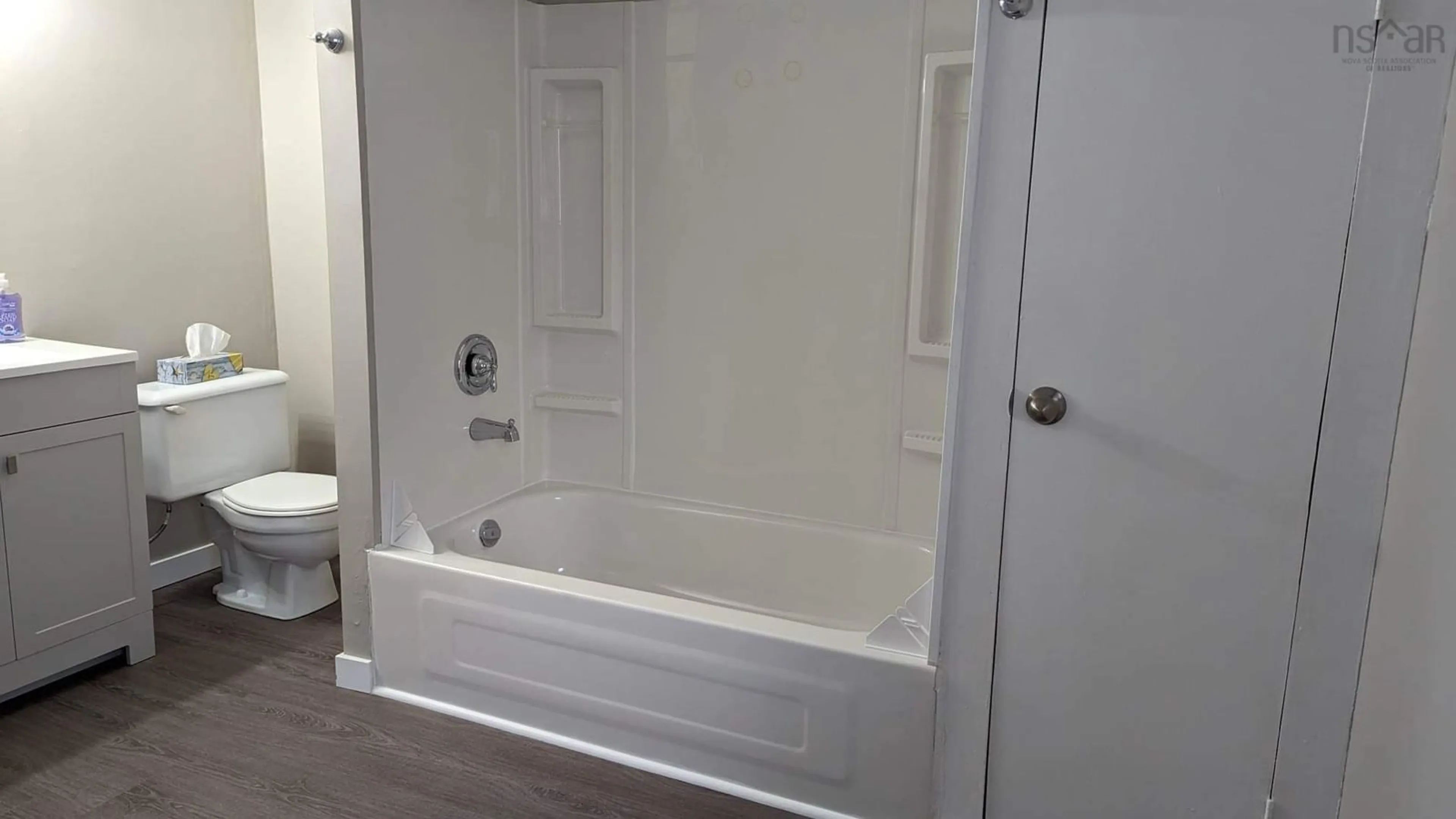 Standard bathroom, unknown for 64 Archibald Ave, North Sydney Nova Scotia B2A 2X1