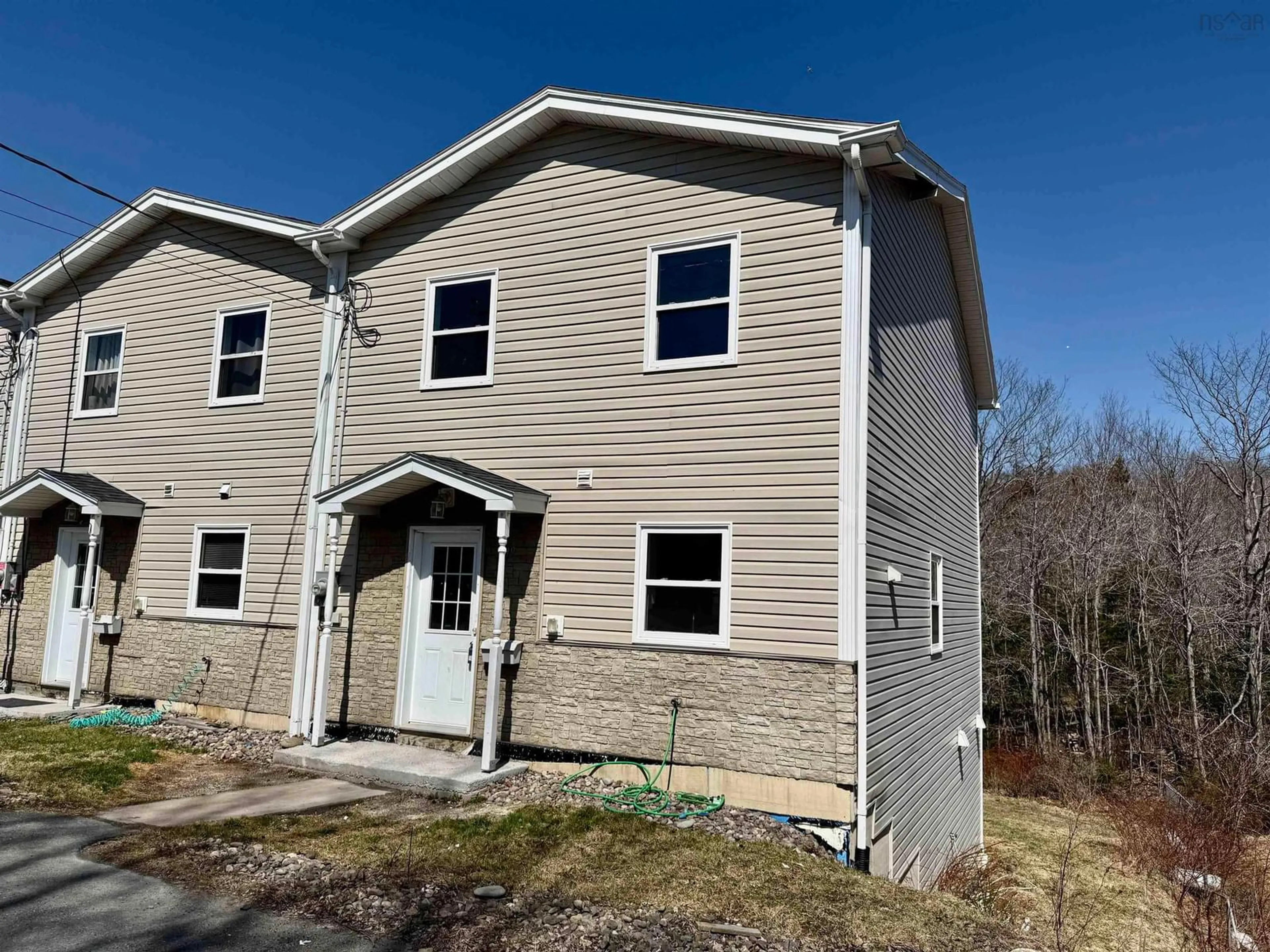 Home with vinyl exterior material, building for 719 Pleasant St, Dartmouth Nova Scotia B2W 1A8