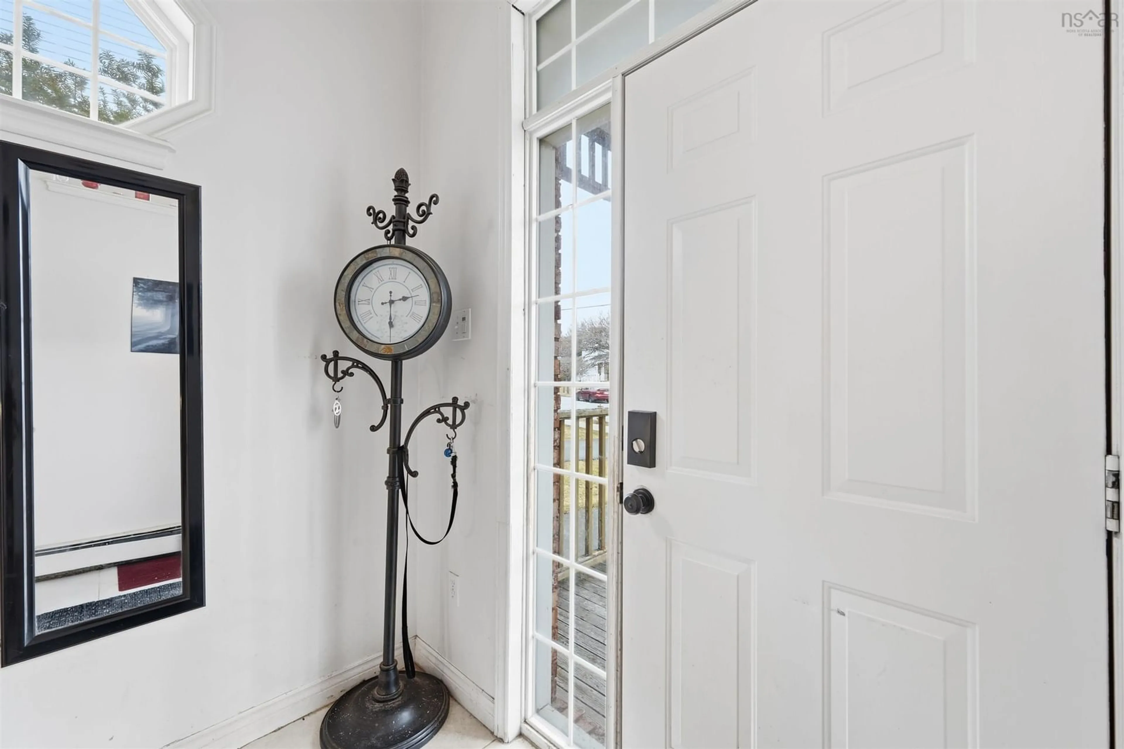 Indoor entryway for 23 Stratford Way, Halifax Nova Scotia B3S 1E5