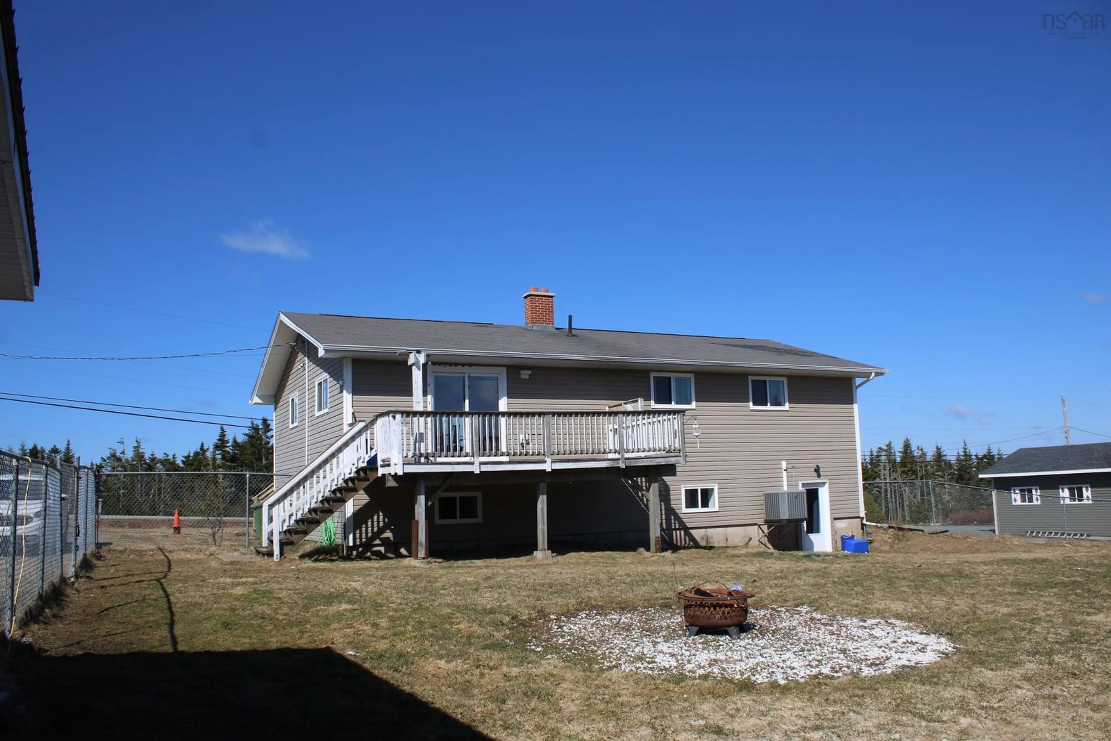 Home with vinyl exterior material, building for 489 Little Harbour Rd, Little Harbour Nova Scotia B0J 2L0