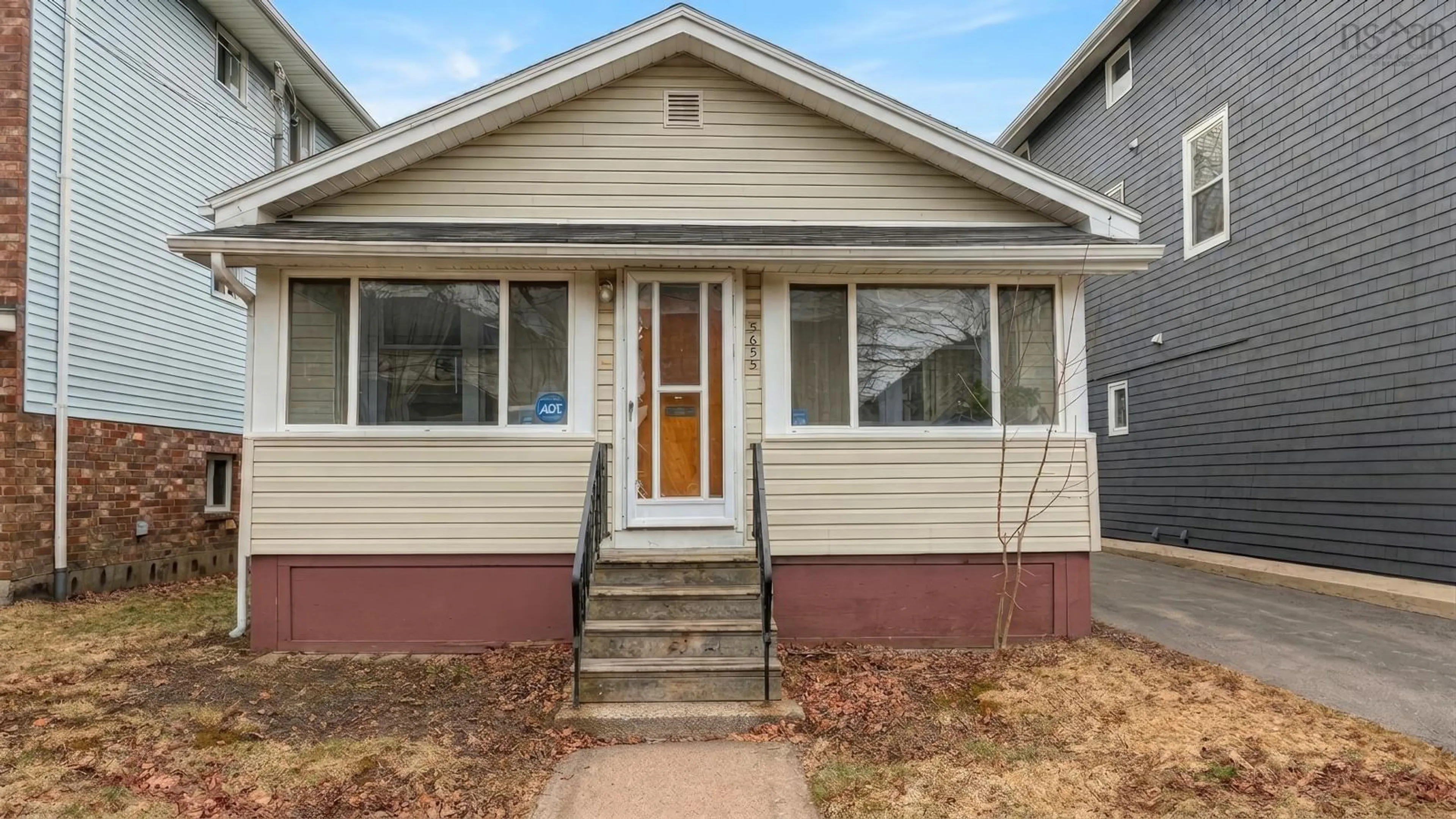 Home with vinyl exterior material, street for 5655 Macara St, Halifax Nova Scotia B3K 1W3