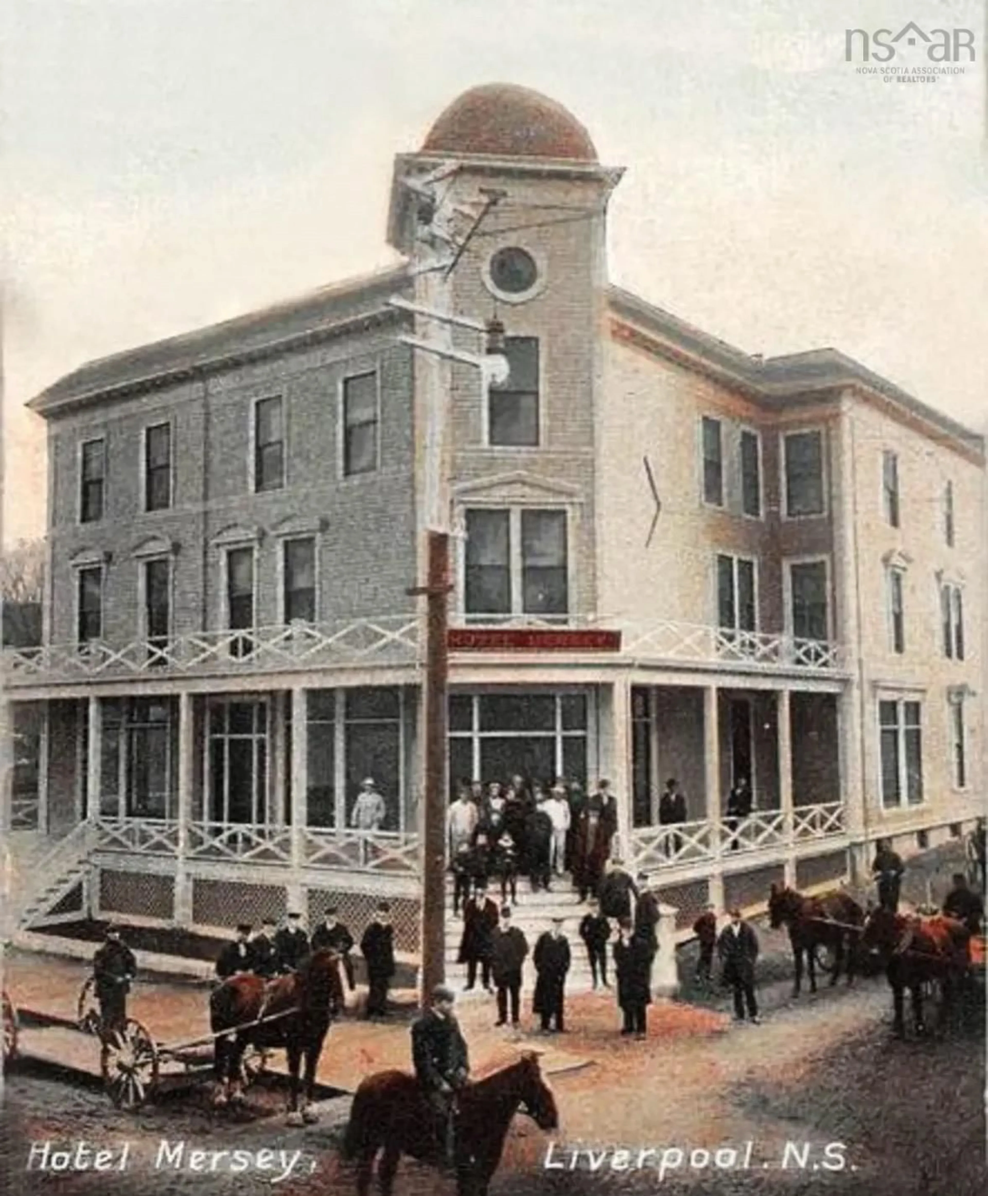 Lobby for 149 Main St, Liverpool Nova Scotia B0T 1K0