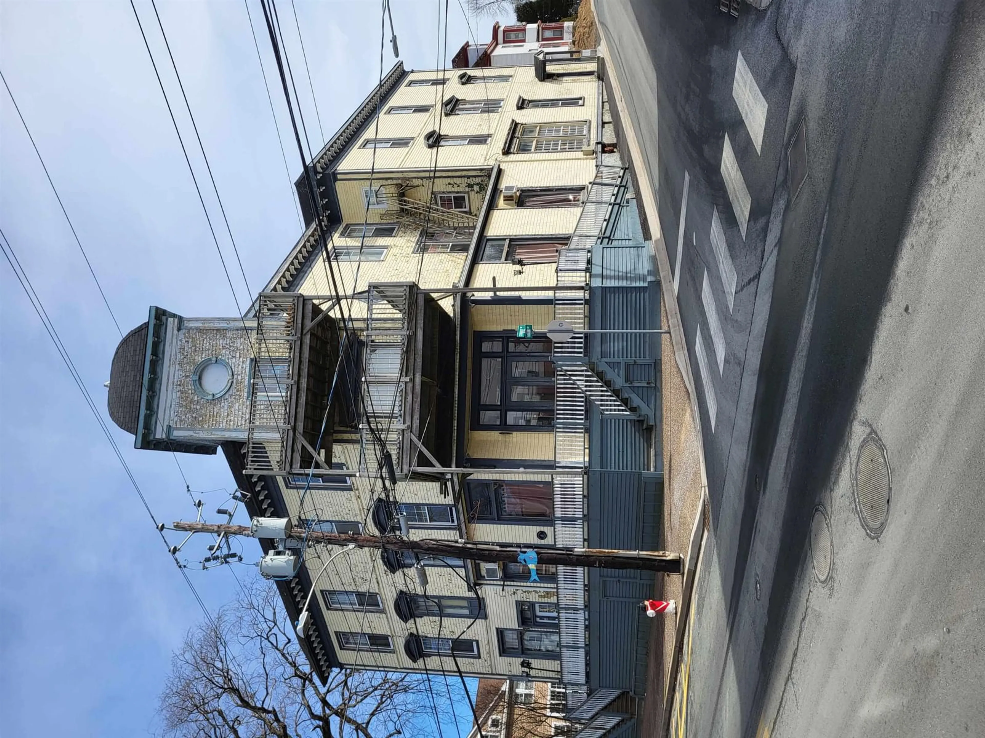 Blurry image for 149 Main St, Liverpool Nova Scotia B0T 1K0