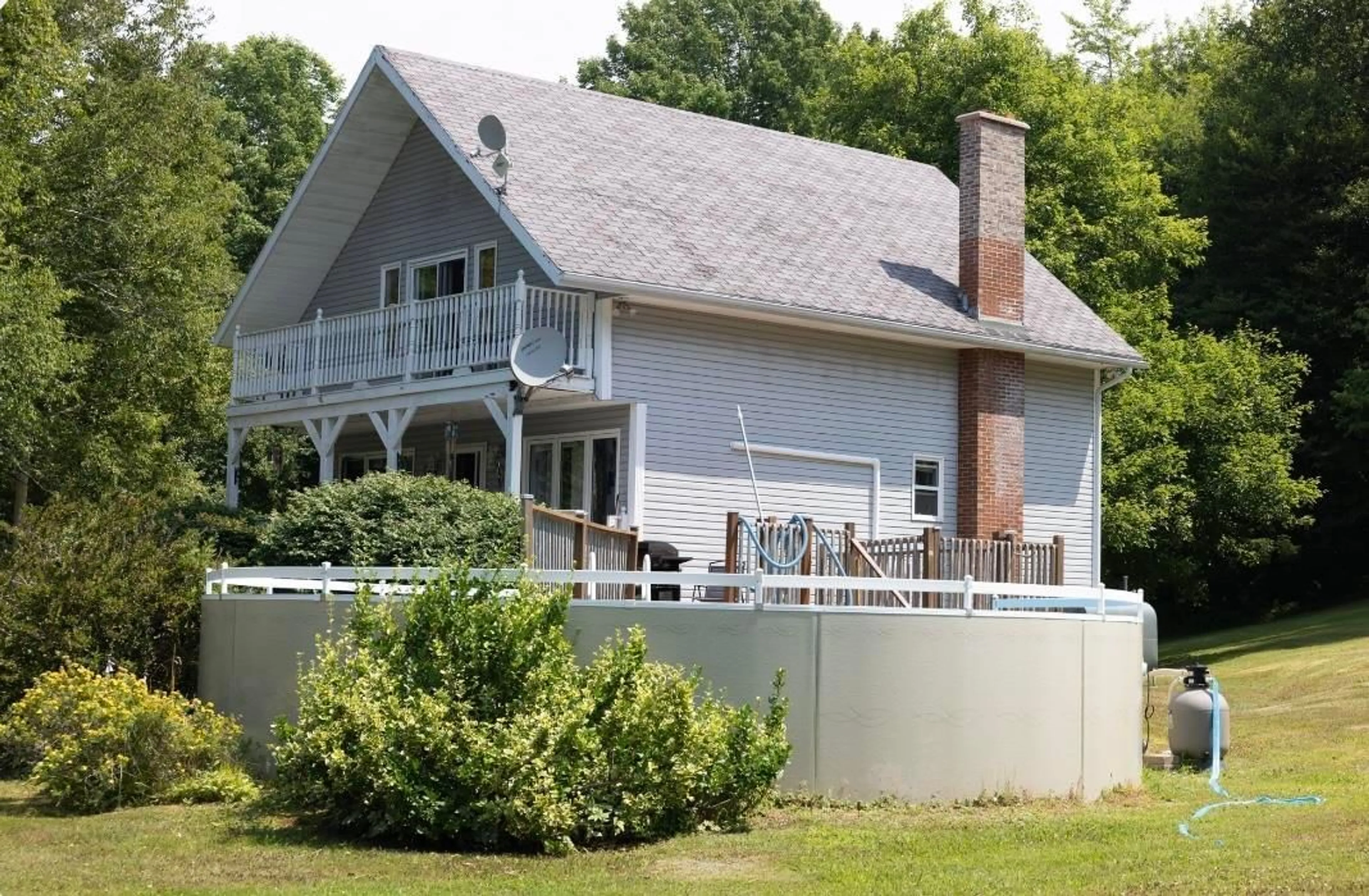 Home with vinyl exterior material, water/lake/river/ocean view for 6935 Grand Narrows Hwy, Shenacadie Nova Scotia B1T 1M5