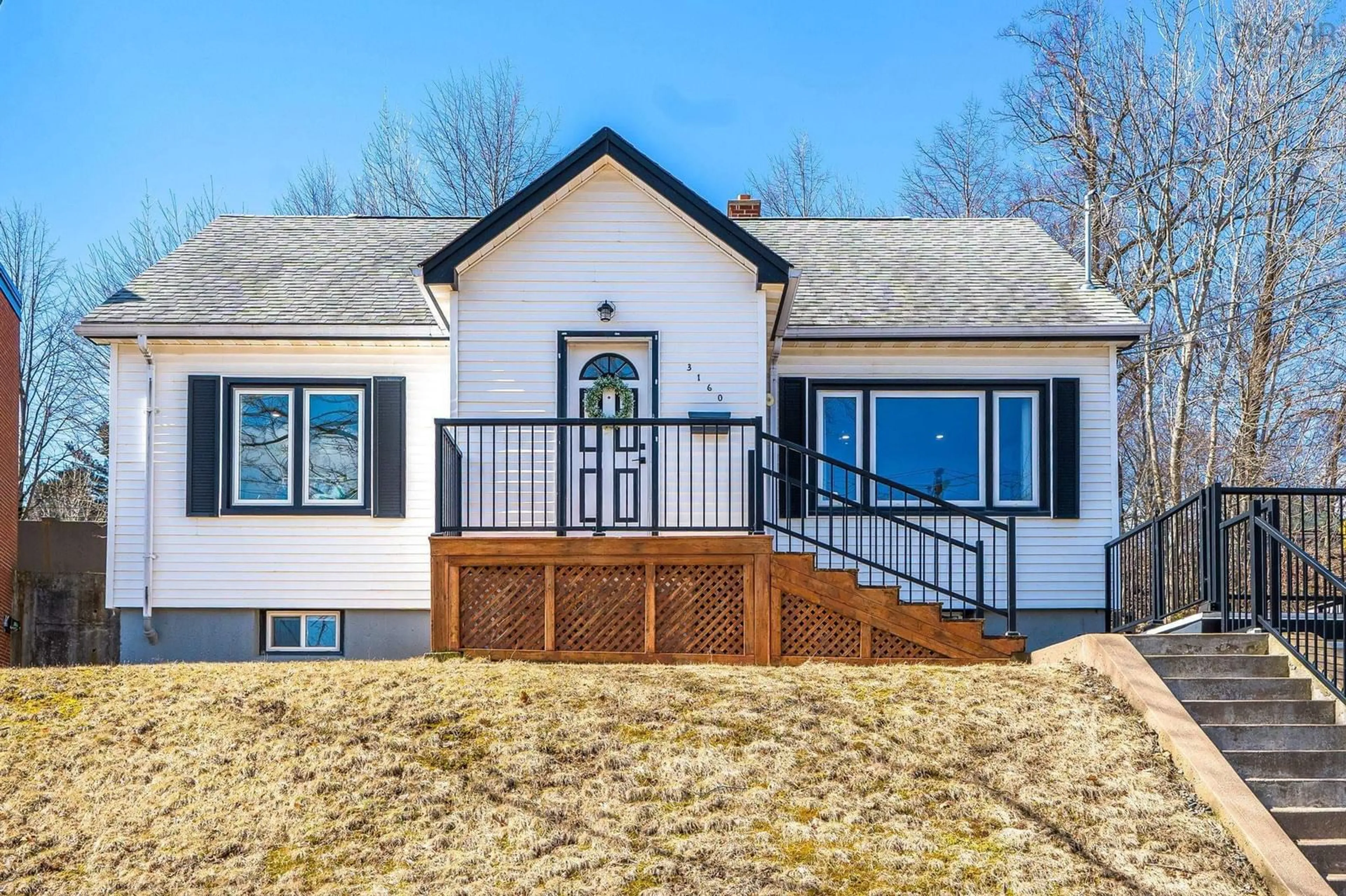 Home with vinyl exterior material, building for 3160 Veith St, North End Nova Scotia B3K 3G8