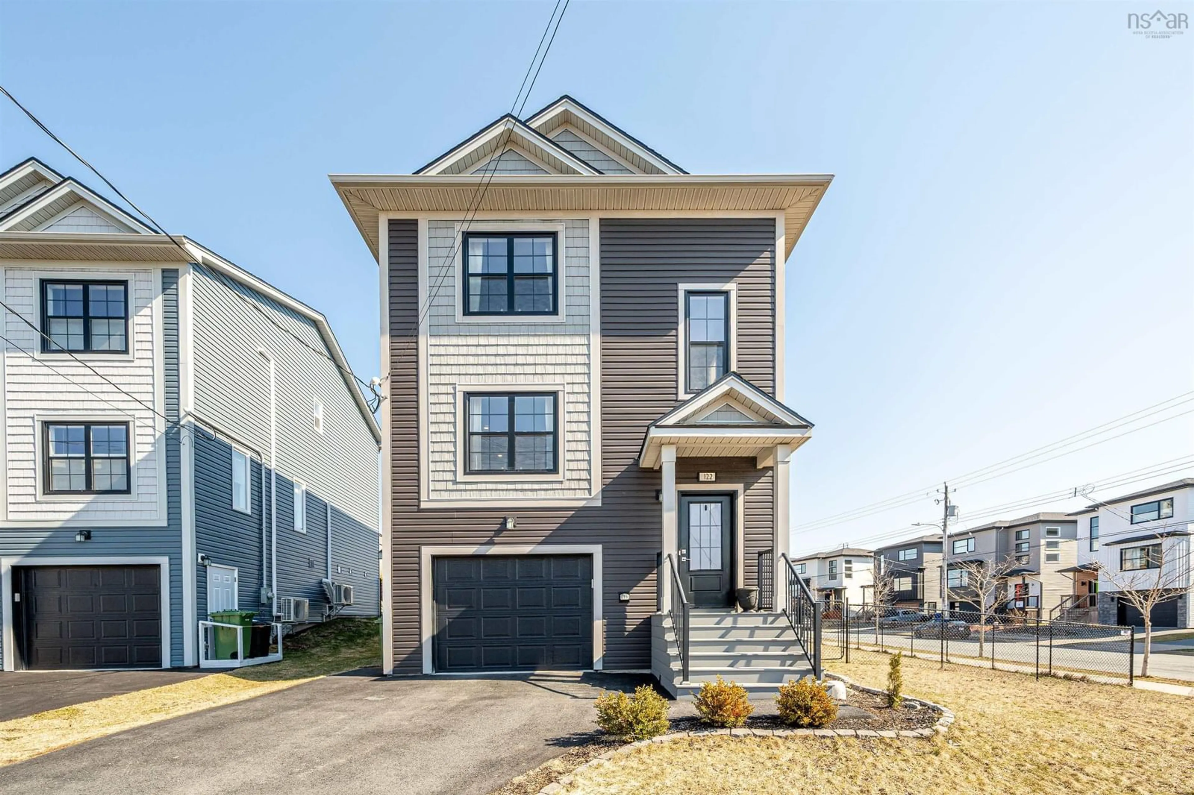 Home with vinyl exterior material, street for 122 Onyx Cres, Halifax Nova Scotia B3P 0H6