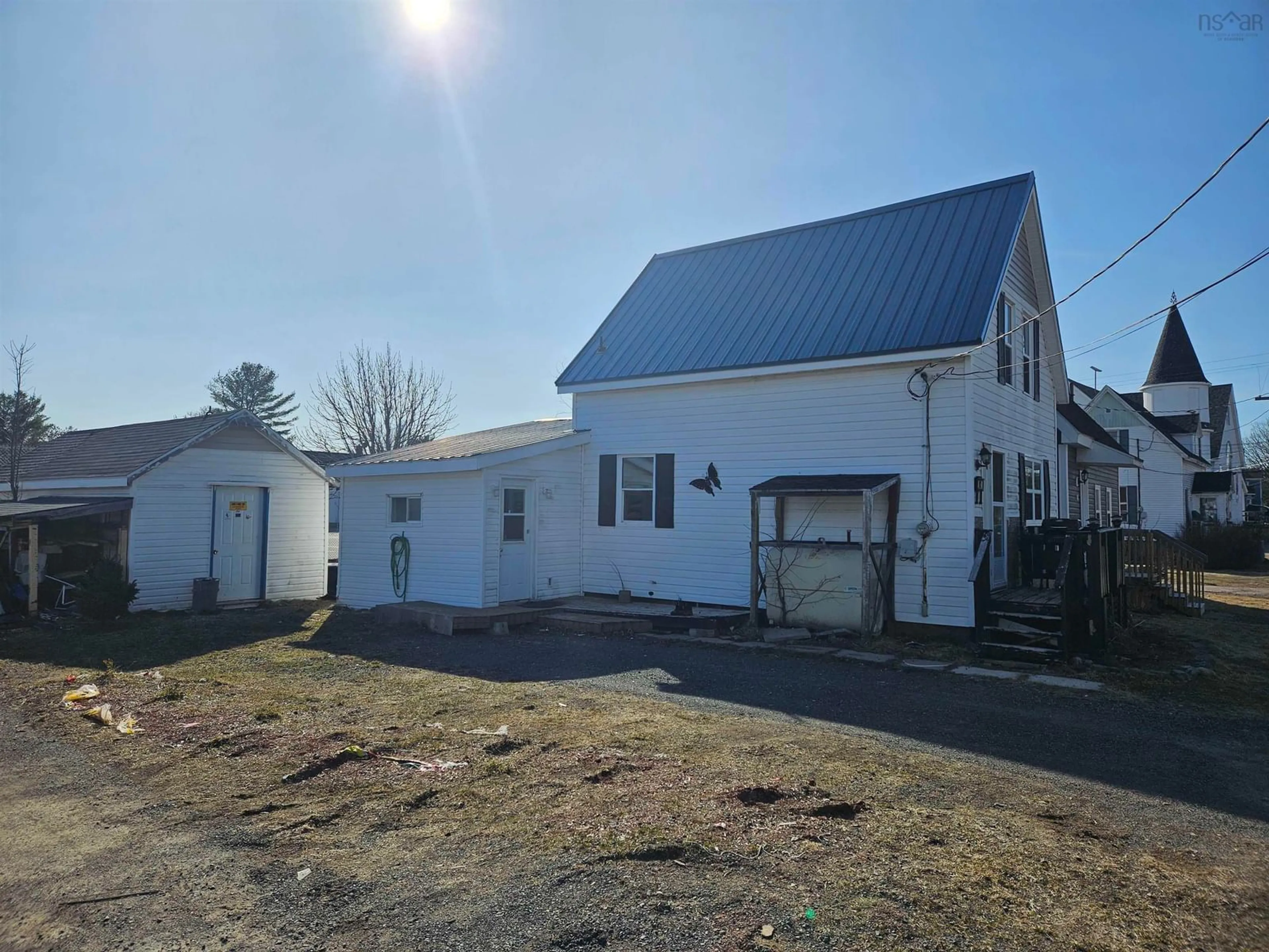 A pic from outside/outdoor area/front of a property/back of a property/a pic from drone, building for 92 Rideau St, Oxford Nova Scotia B0M 1P0