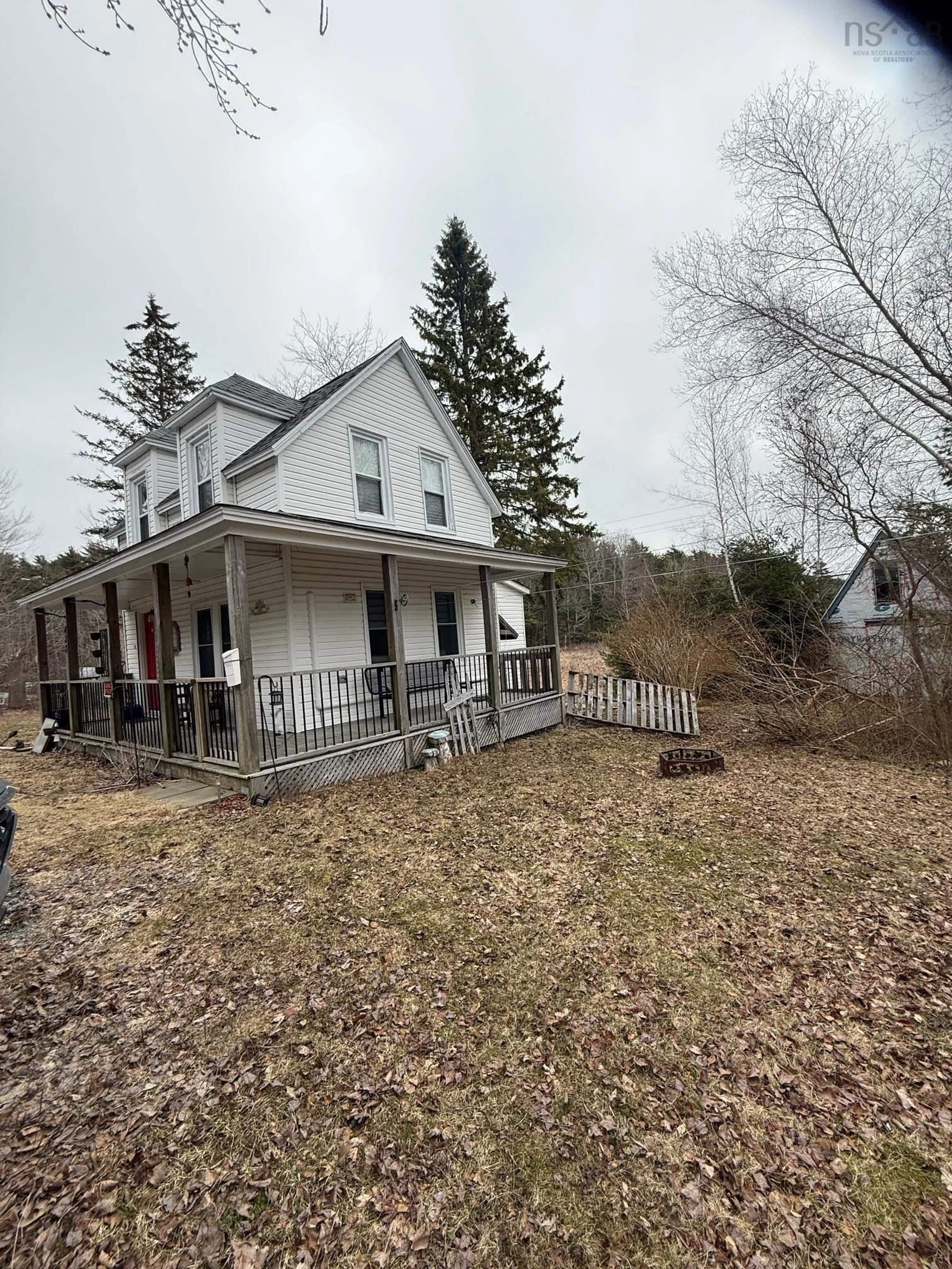 A pic from outside/outdoor area/front of a property/back of a property/a pic from drone, building for 432 Aberdeen Rd, Bridgewater Nova Scotia B4V 2T2