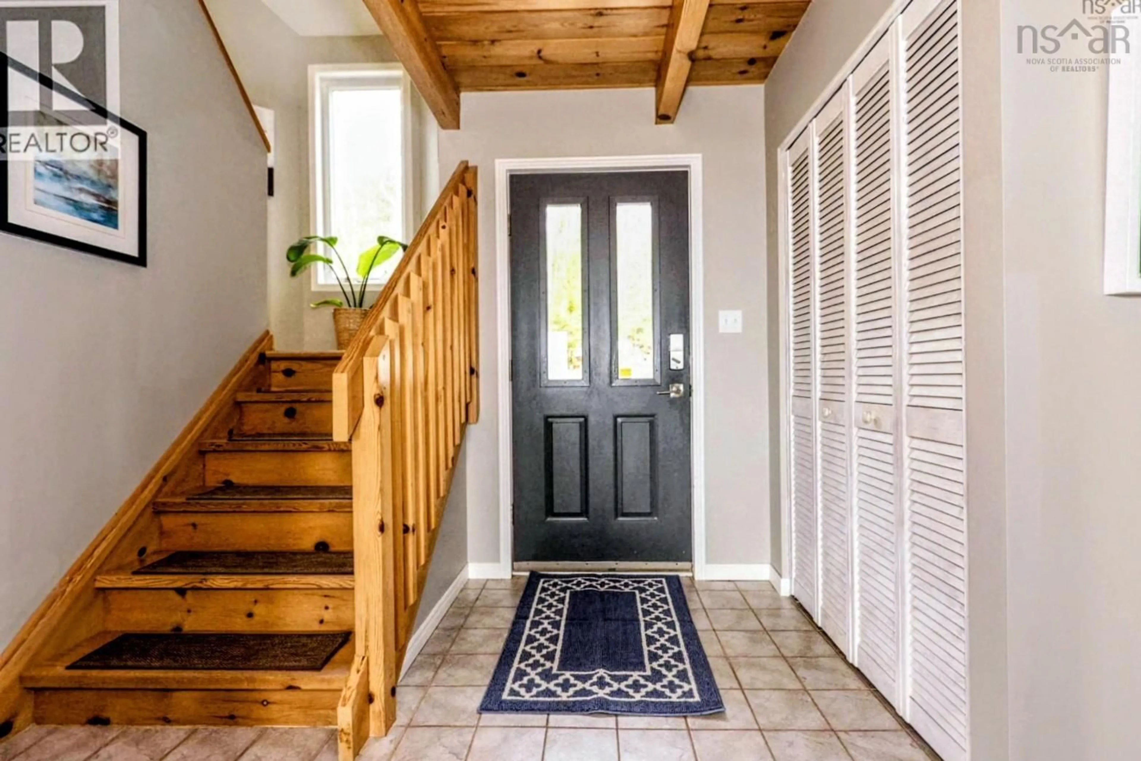 Indoor entryway for 72 Spring Tide Lane, Two Islands Nova Scotia B0M 1S0