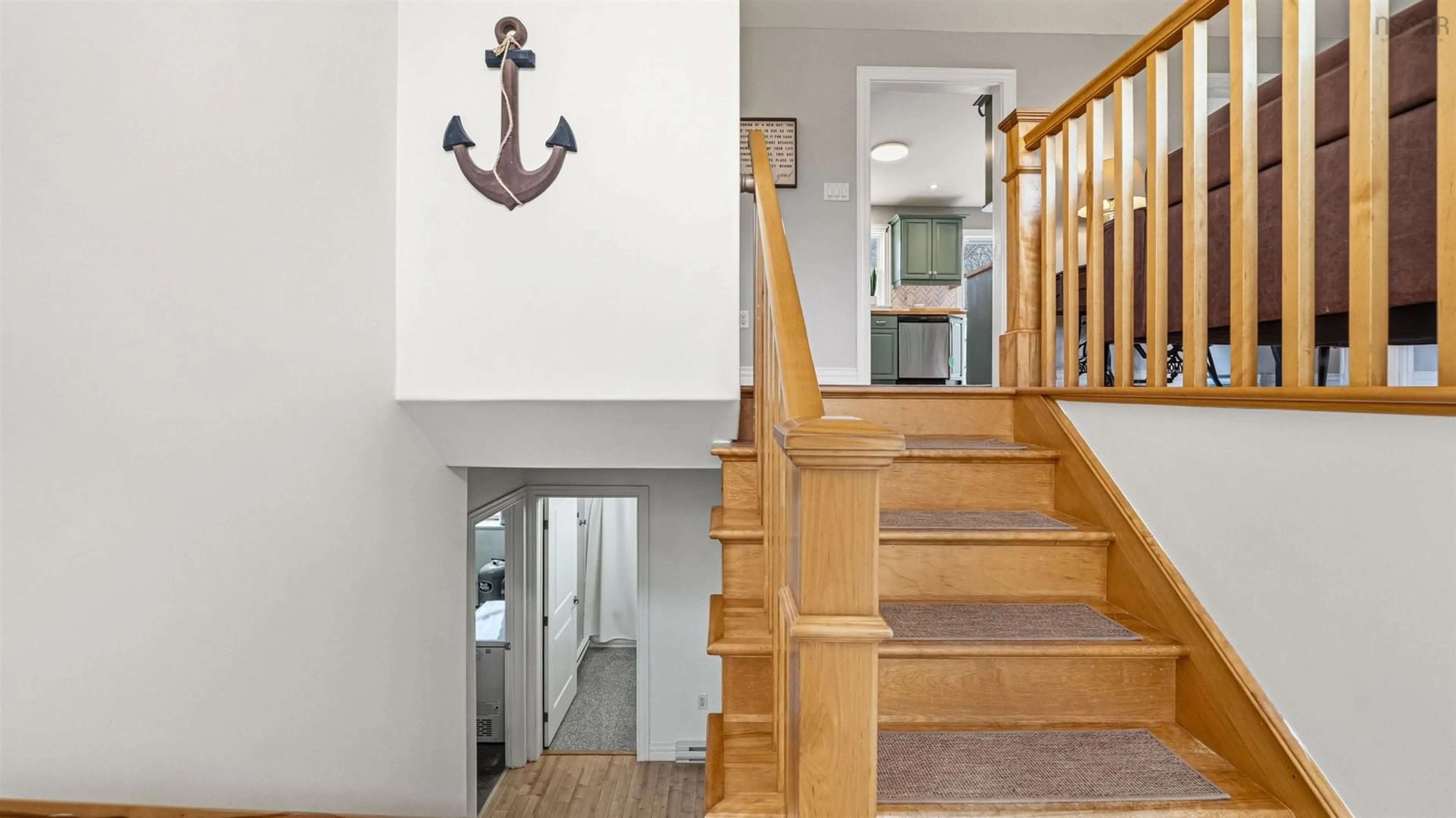 Indoor foyer for 6 Rockwell Dr, Mount Uniacke Nova Scotia B0N 1Z0