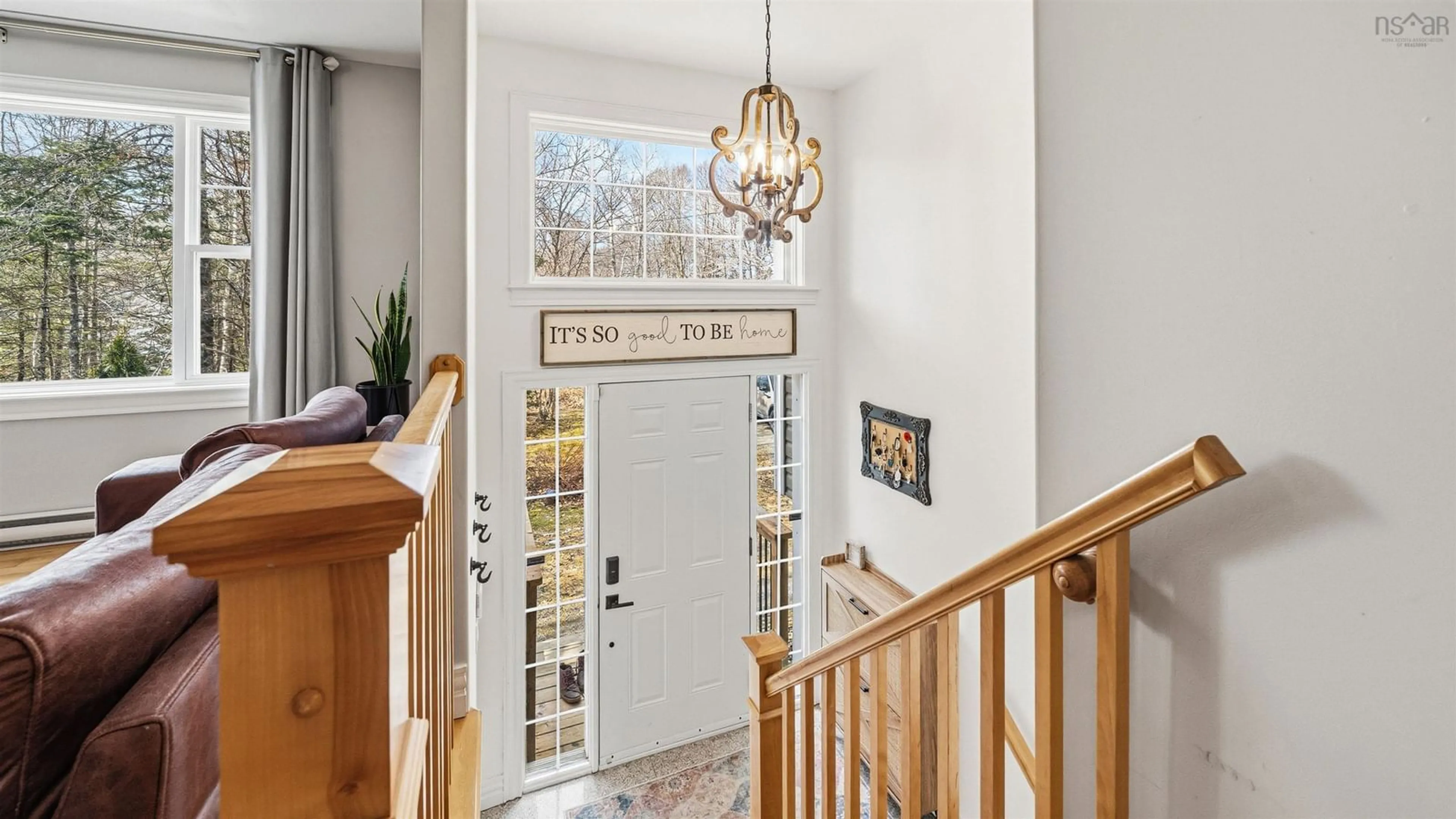 Indoor entryway for 6 Rockwell Dr, Mount Uniacke Nova Scotia B0N 1Z0