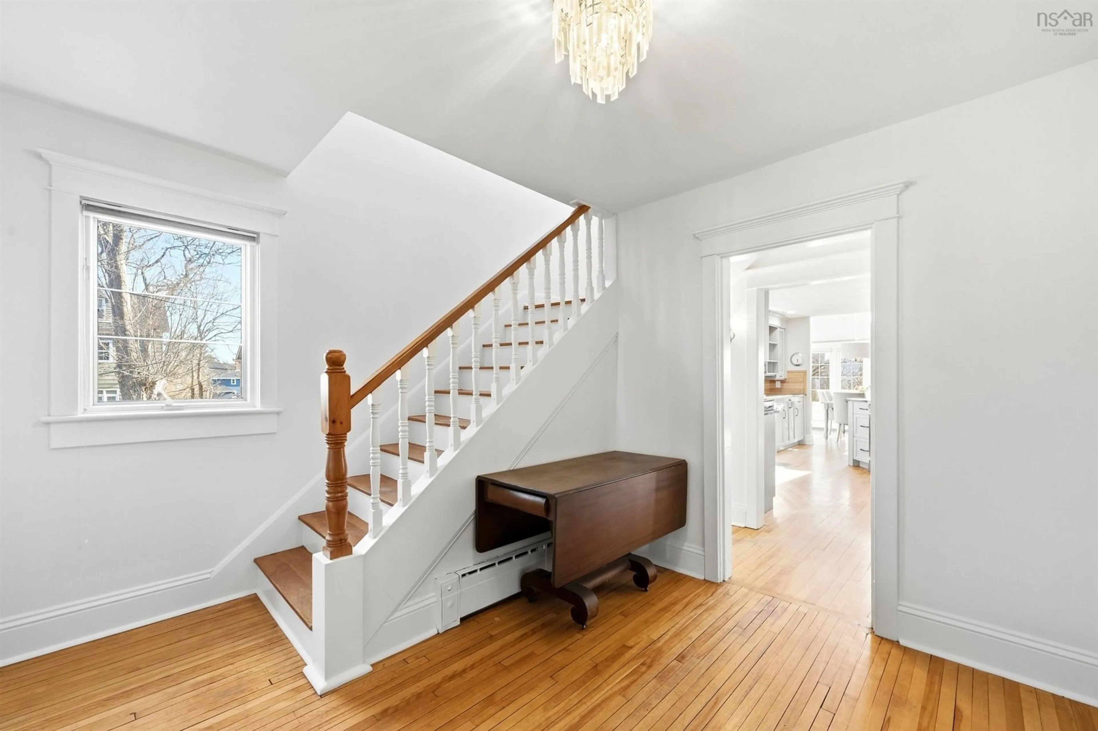 Unknown for 1638 Beech St, Halifax Nova Scotia B3H 4B4