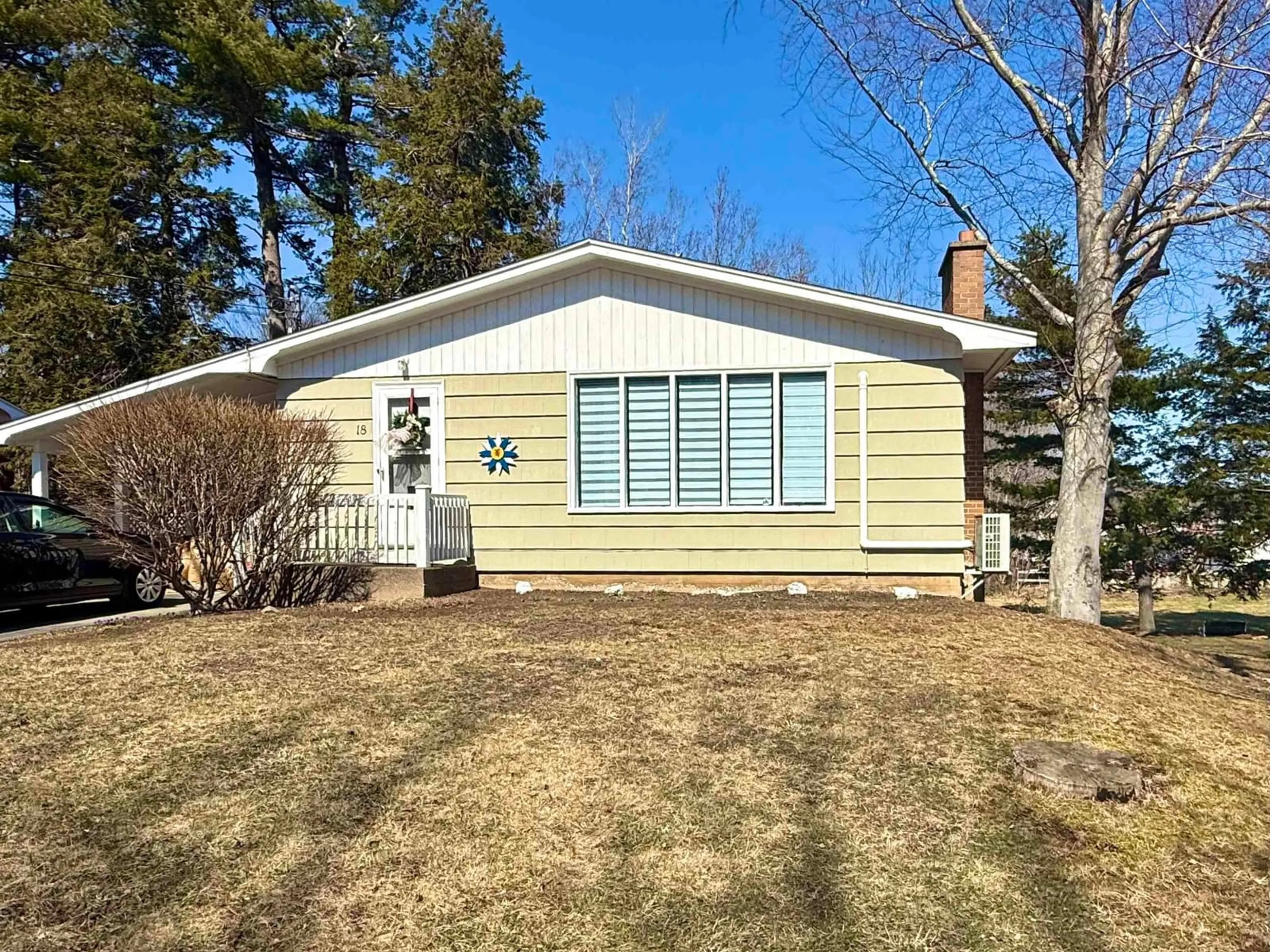 Home with vinyl exterior material, street for 18 Churchill St, Bridgewater Nova Scotia B4V 1R7