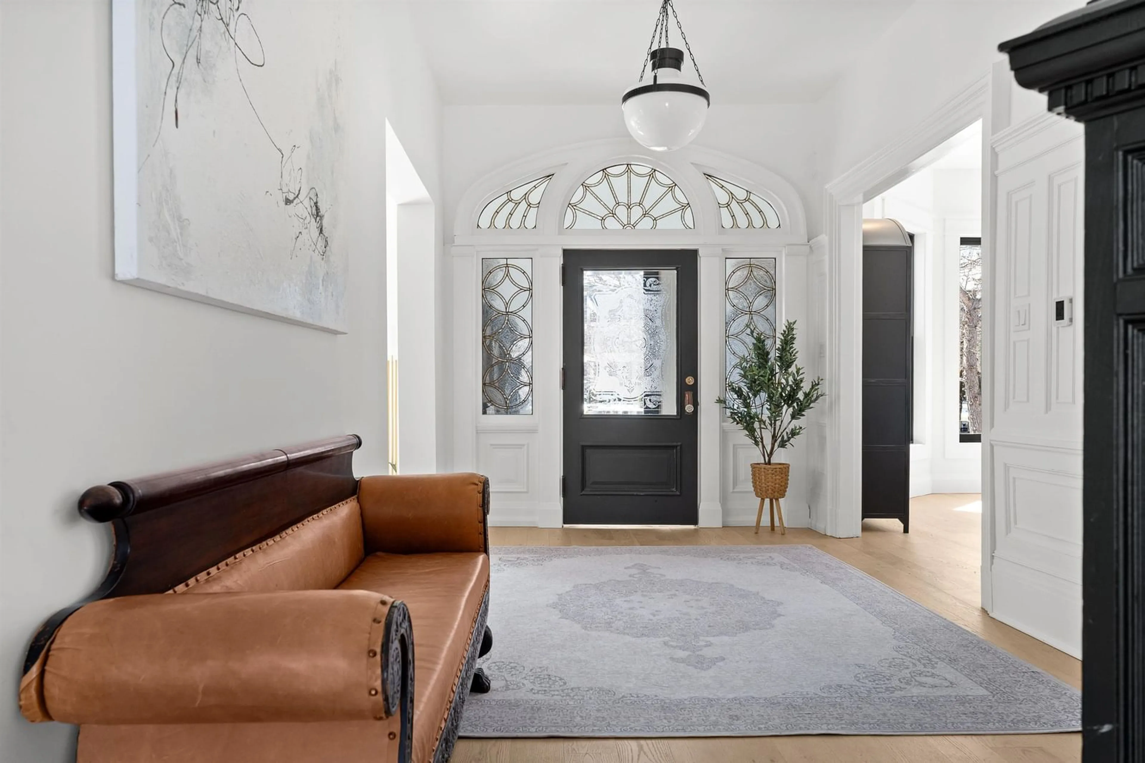 Indoor entryway for 785 Young Ave, Halifax Nova Scotia B3H 2V8