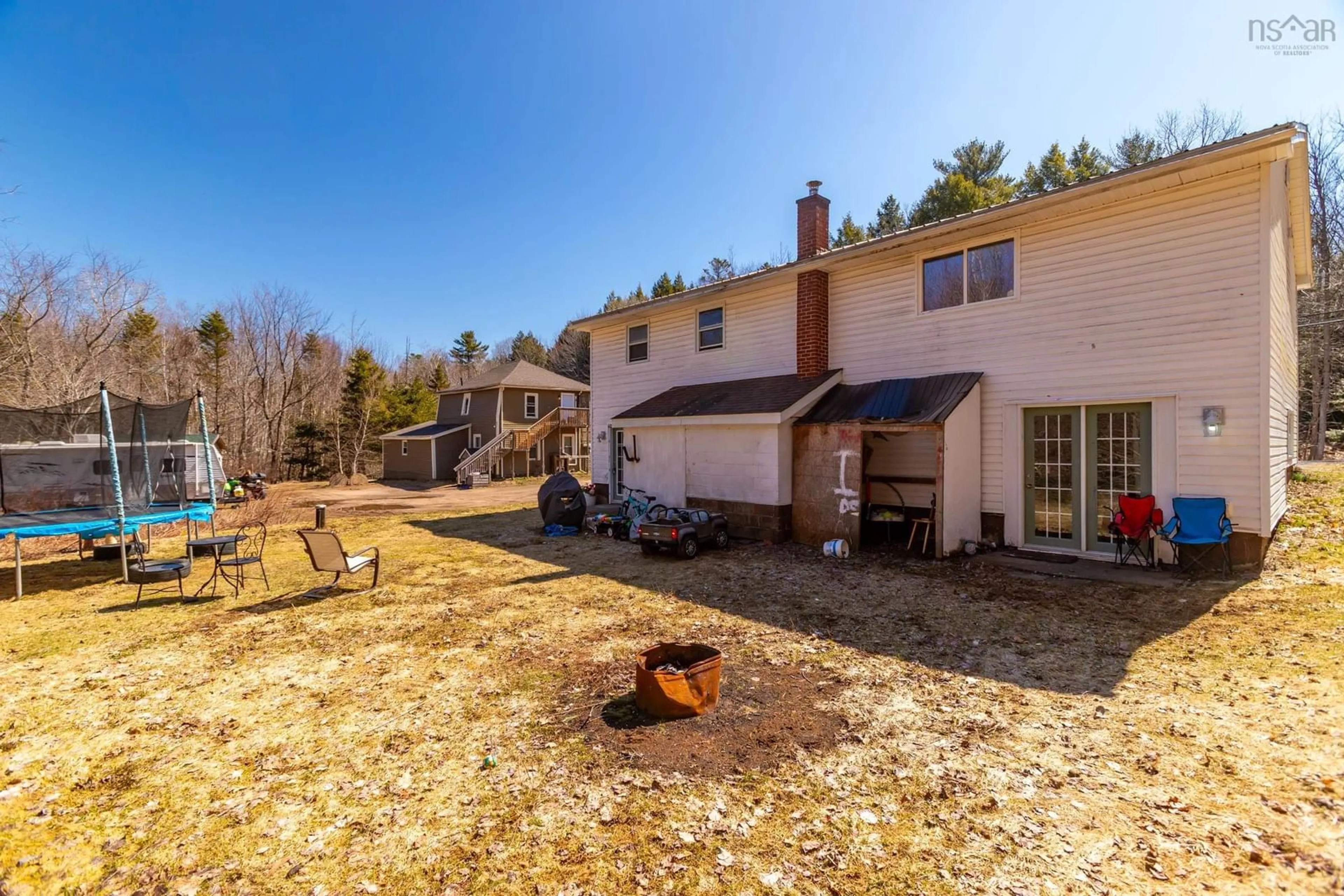 A pic from outside/outdoor area/front of a property/back of a property/a pic from drone, unknown for 423 - 425 Canaan Ave, Highbury Nova Scotia B4N 3V8