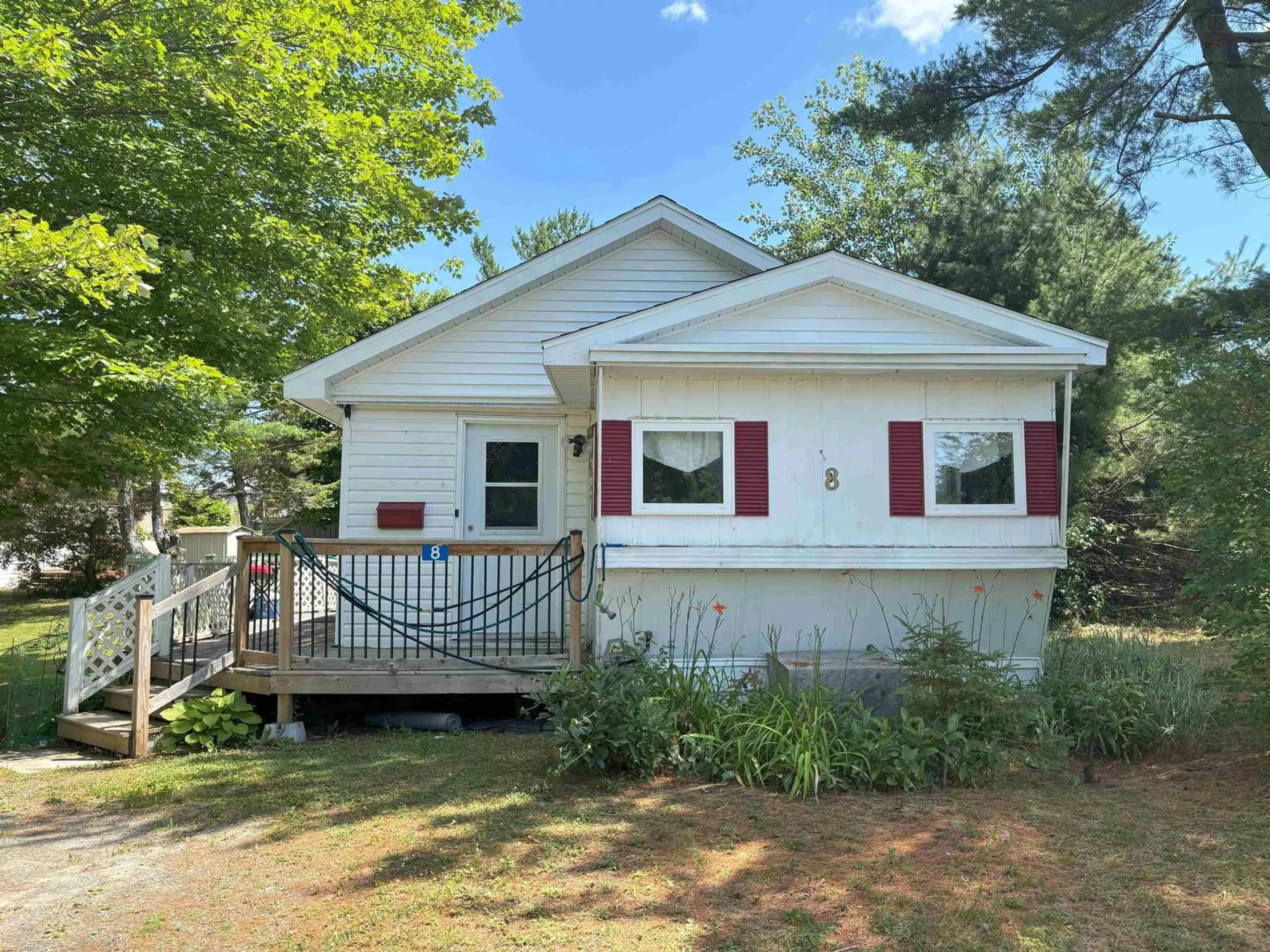 Home with vinyl exterior material, unknown for 8 Paddock Lane, Falmouth Nova Scotia B0P 1L0