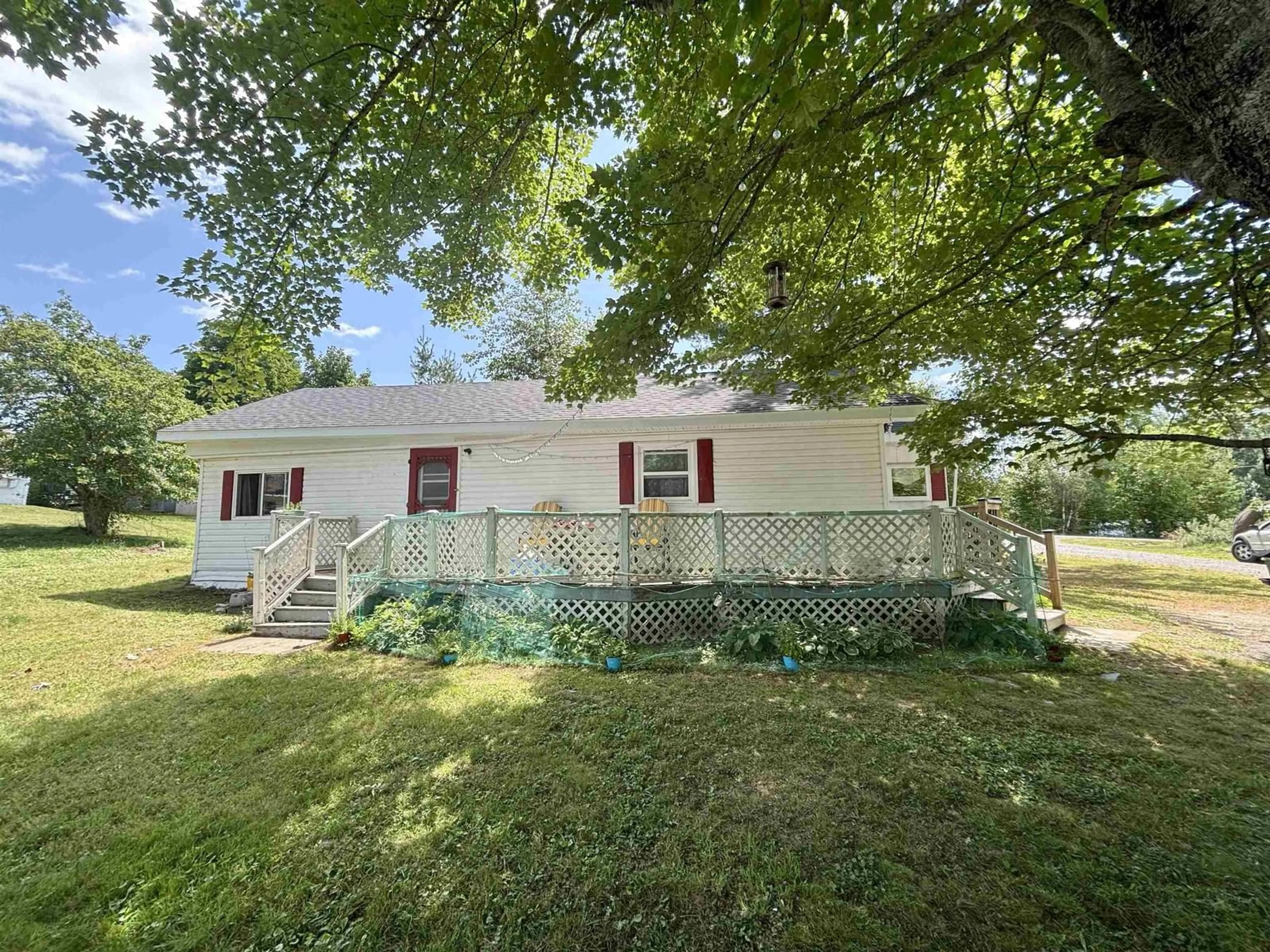 Unknown for 8 Paddock Lane, Falmouth Nova Scotia B0P 1L0