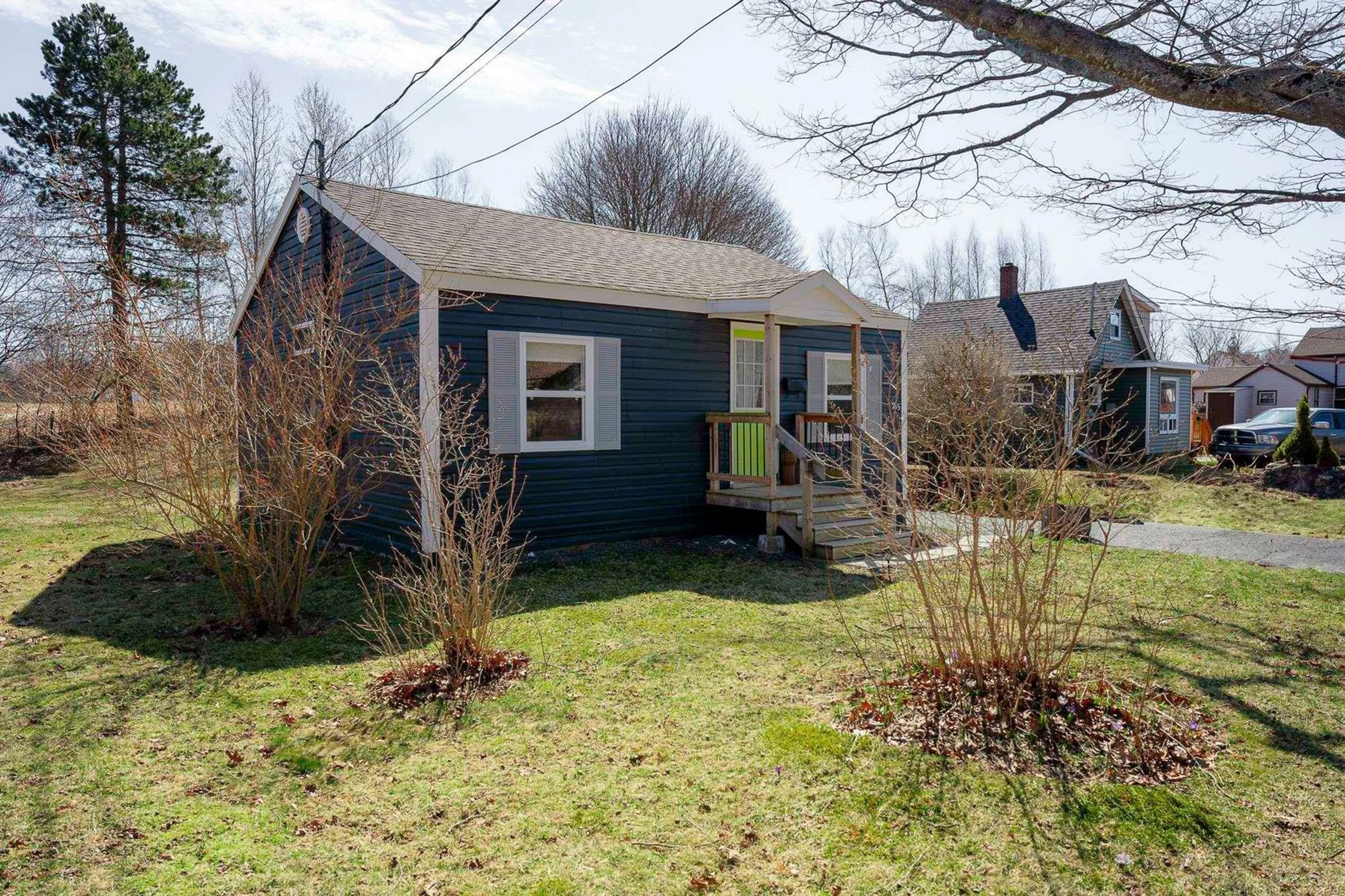 Shed for 215 Oakdene Ave, North Kentville Nova Scotia B4N 2C3