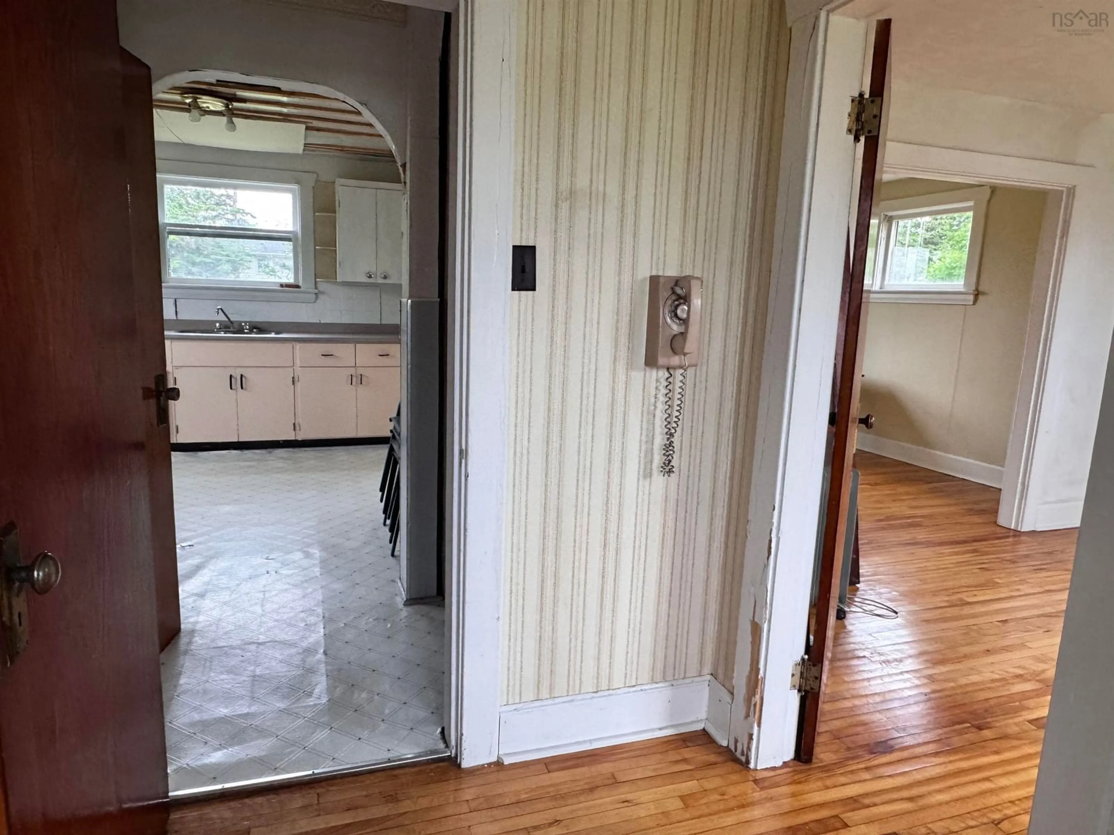 Indoor entryway for 29 Rockdale Ave, Glace Bay Nova Scotia B1A 4C1