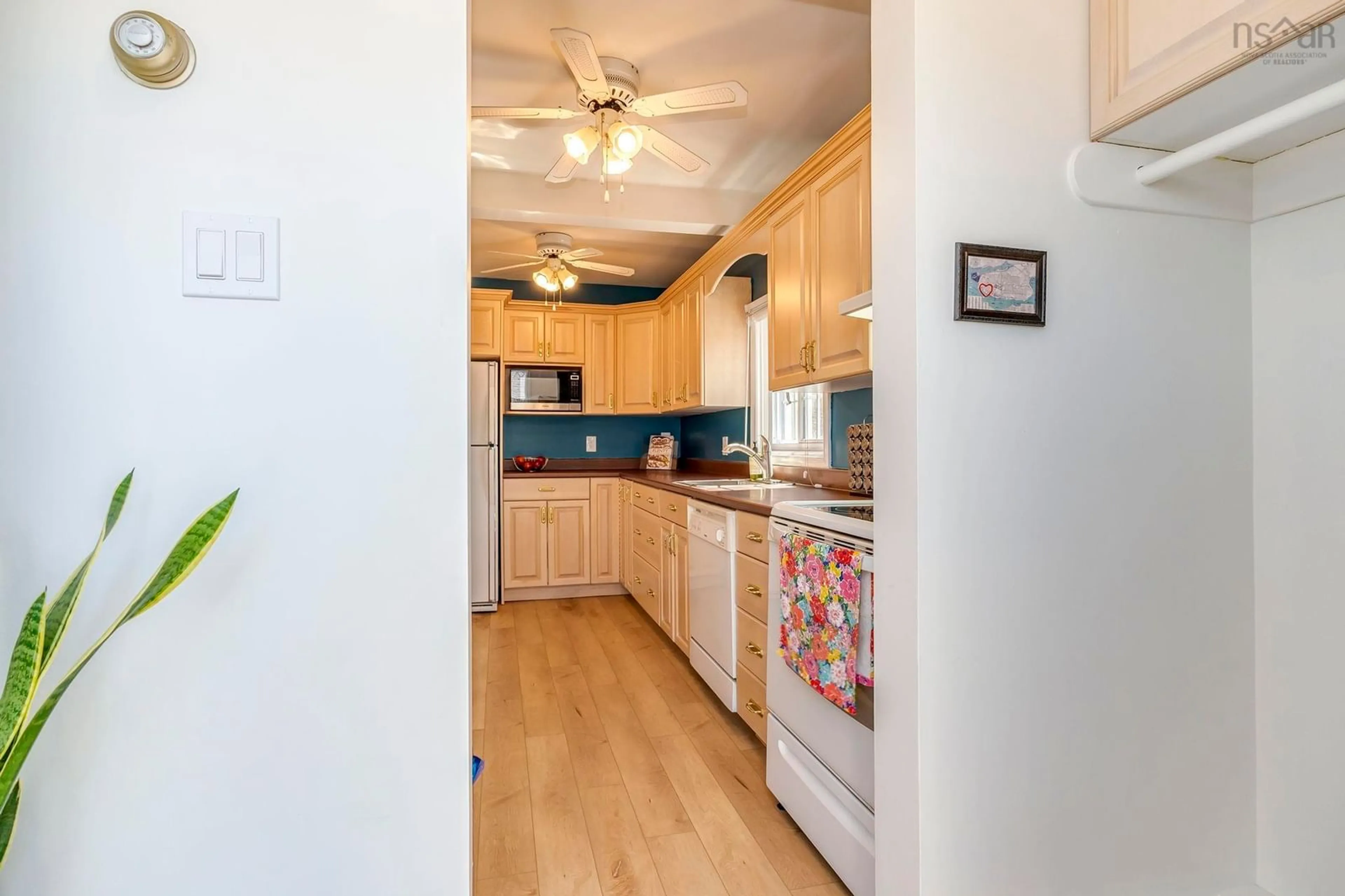 Standard kitchen, unknown for 18 Devon Cres, Halifax Nova Scotia B3R 2G3