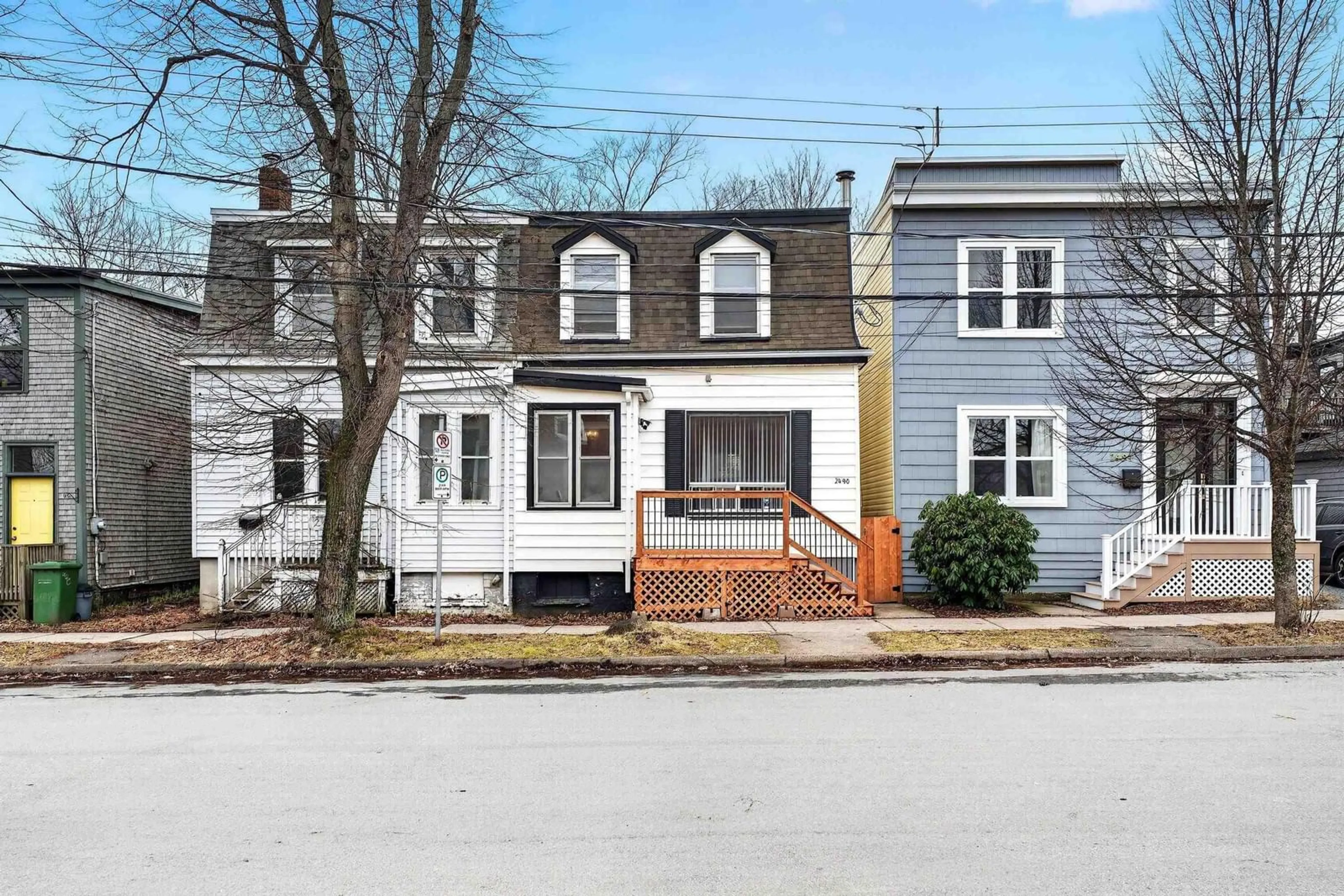 Unknown for 2490 John St, Halifax Nova Scotia B3K 4K7