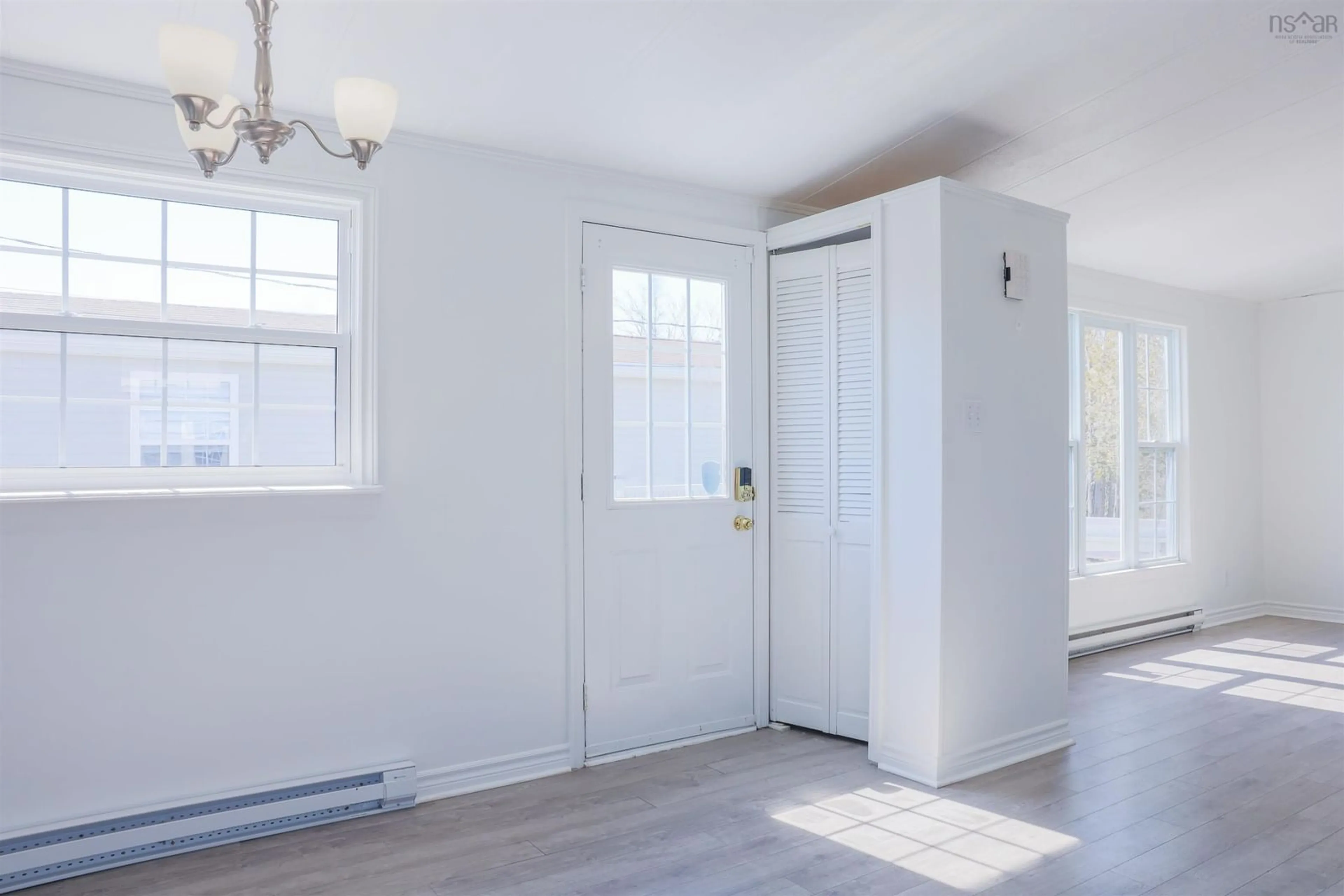 Indoor entryway for 6 Apple St, Dartmouth Nova Scotia B2W 4W2