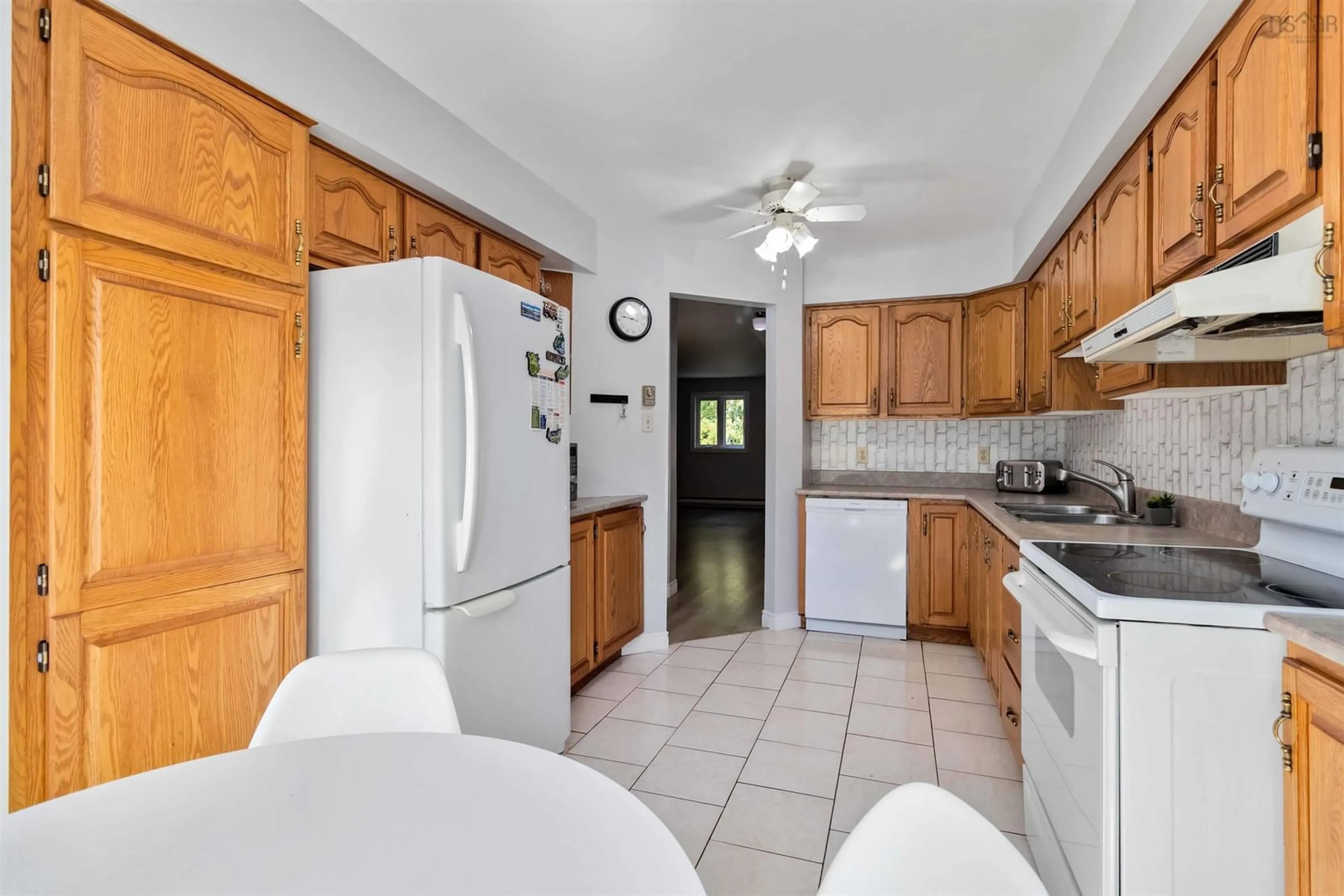 Standard kitchen, ceramic/tile floor for 34 Trailwood Pl, Halifax Nova Scotia B3M 3Y1