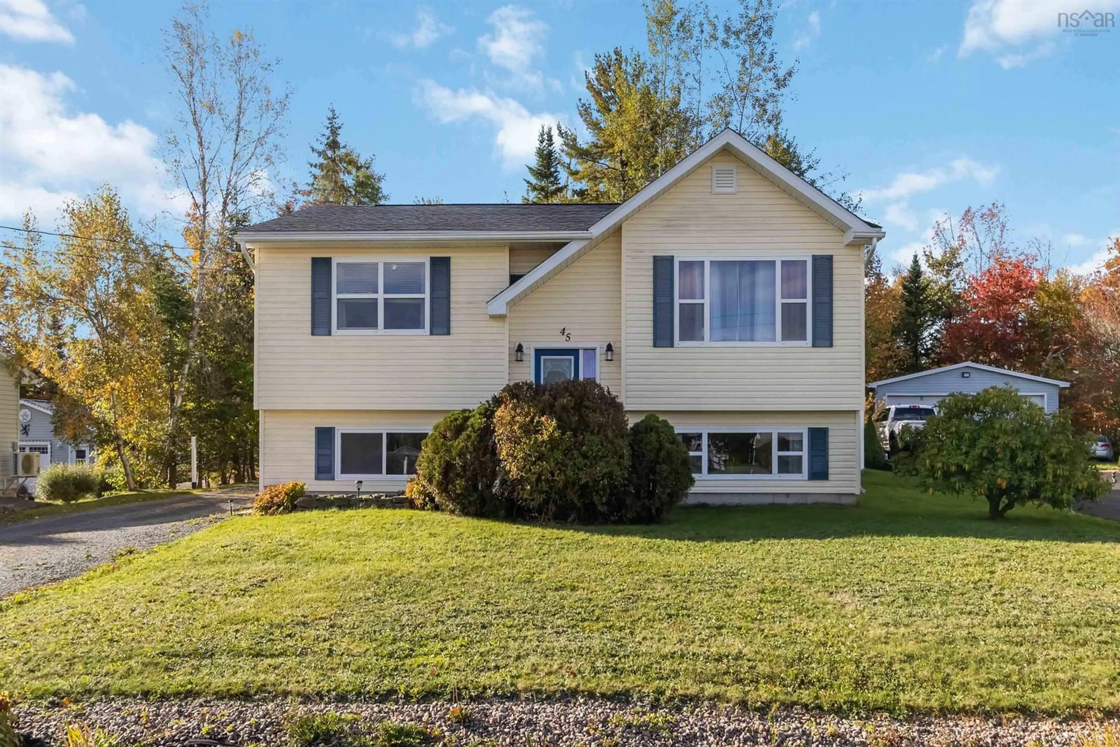 Home with vinyl exterior material, street for 45 Grove Ave, Beaver Bank Nova Scotia B4G 1B7