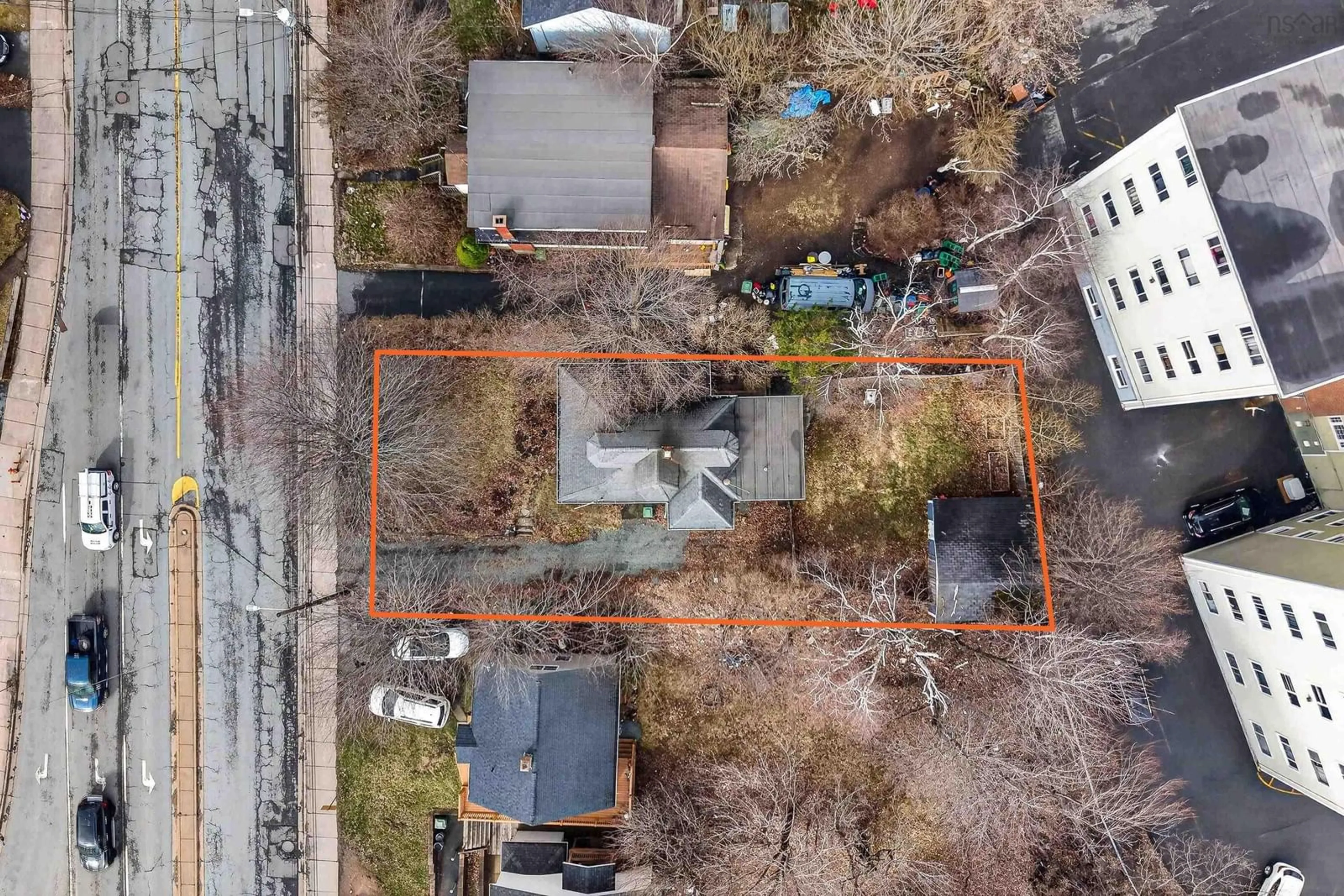 A pic from outside/outdoor area/front of a property/back of a property/a pic from drone, street for 3762 Dutch Village Rd, Halifax Nova Scotia B3N 2S5