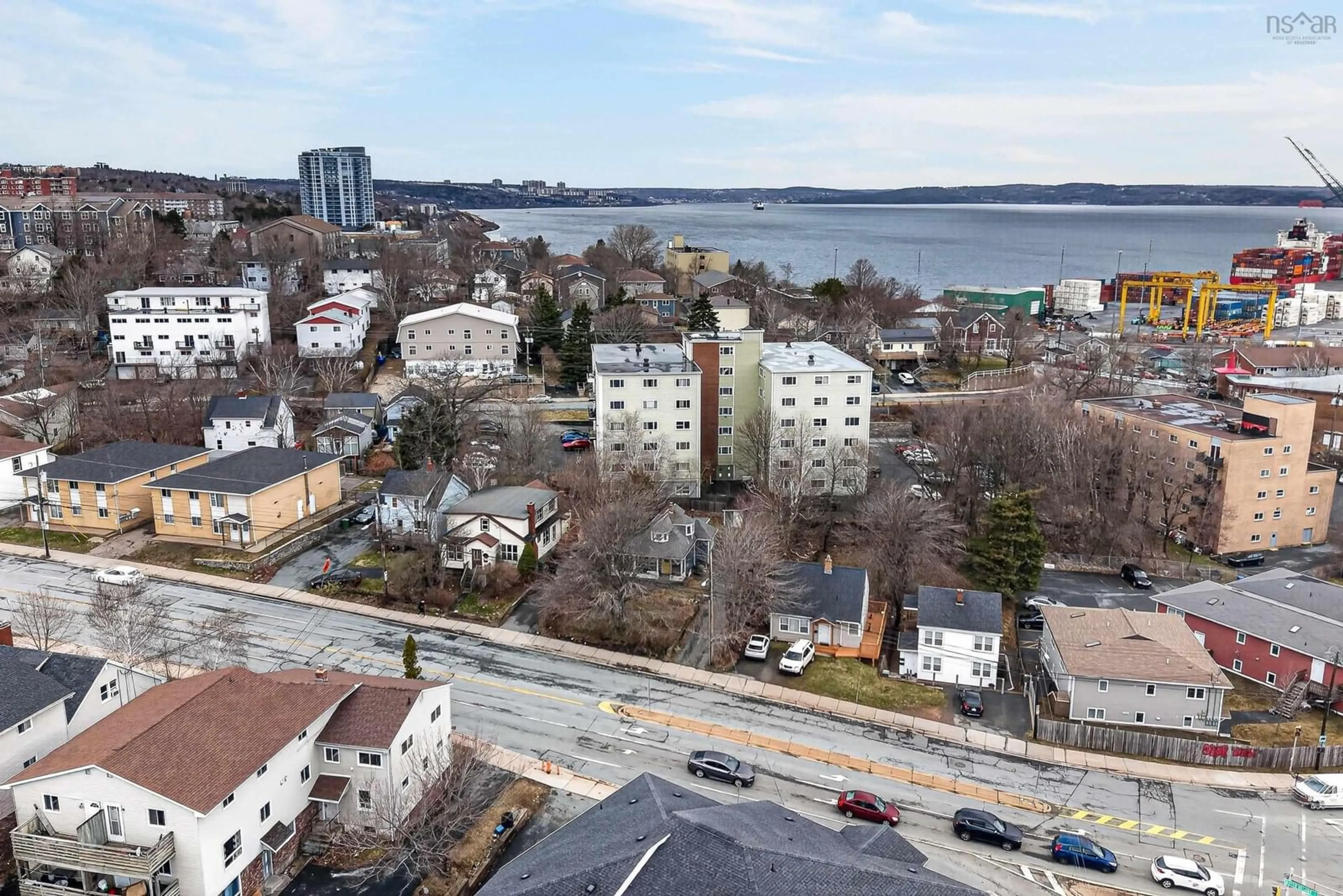 A pic from outside/outdoor area/front of a property/back of a property/a pic from drone, unknown for 3762 Dutch Village Rd, Halifax Nova Scotia B3N 2S5