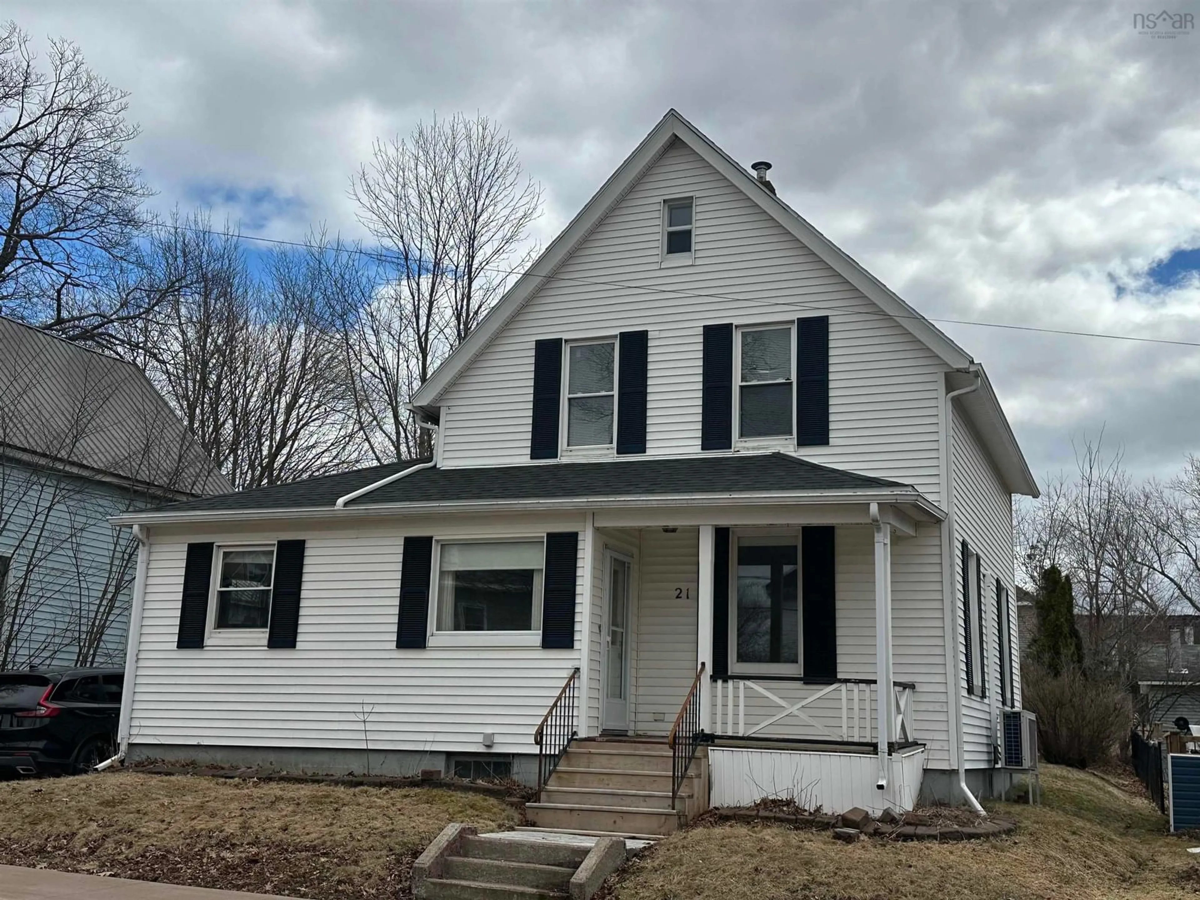 Home with vinyl exterior material, street for 21 Allan Ave, Stellarton Nova Scotia B0K 1S0