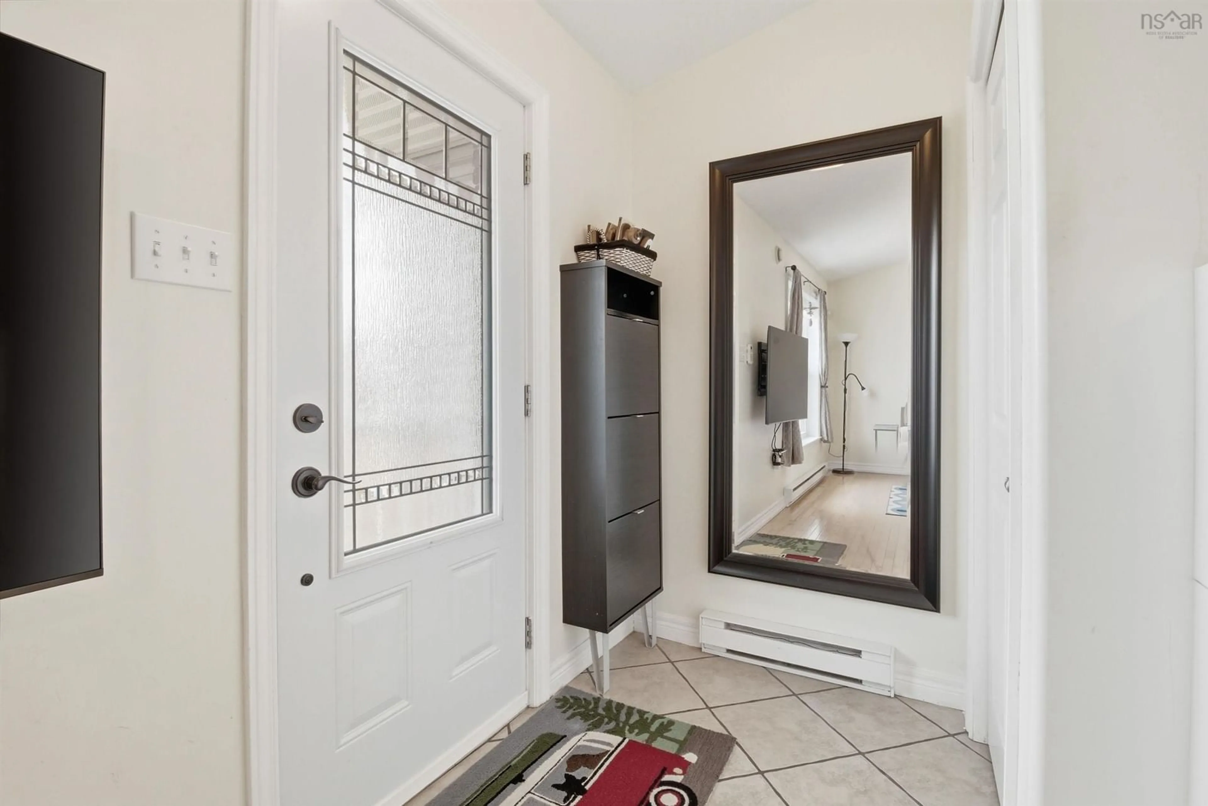 Indoor entryway for 37 White Rd, Enfield Nova Scotia B2T 1L4