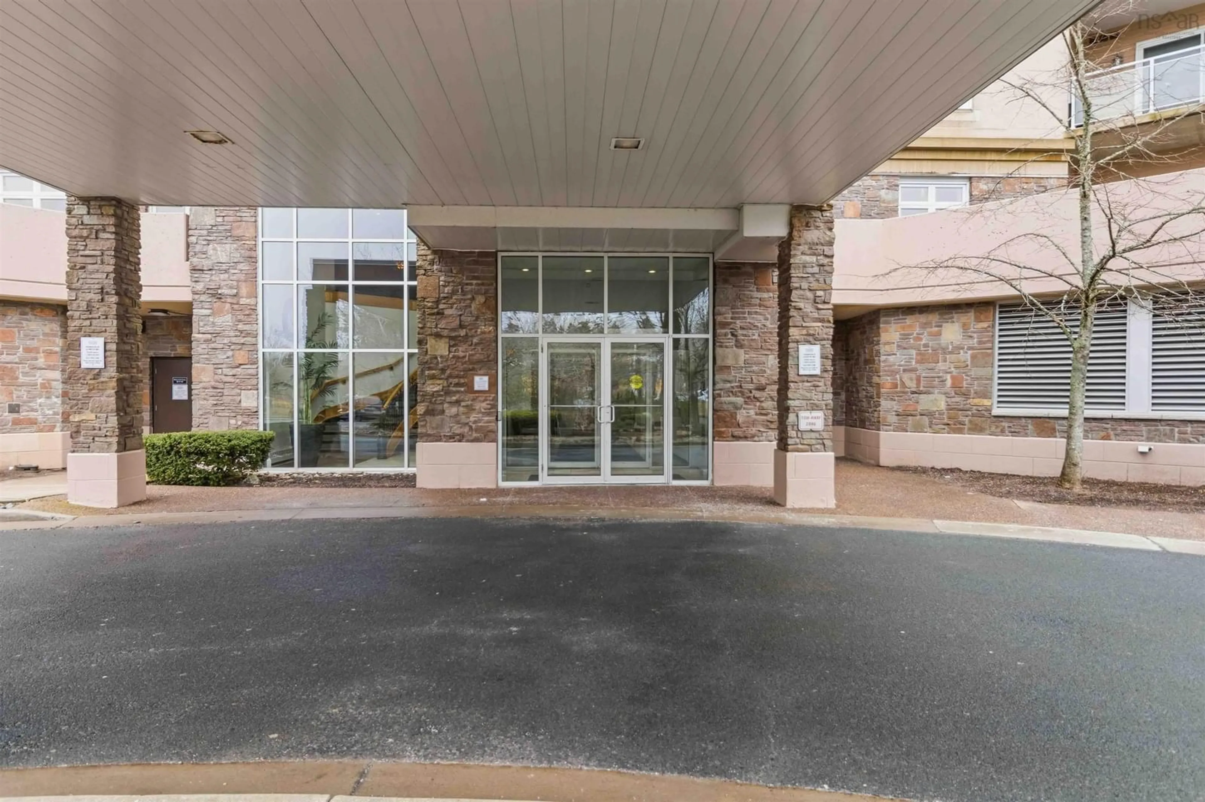 Indoor foyer for 202 Walter Havill Dr #112, Halifax Nova Scotia B3N 3J4