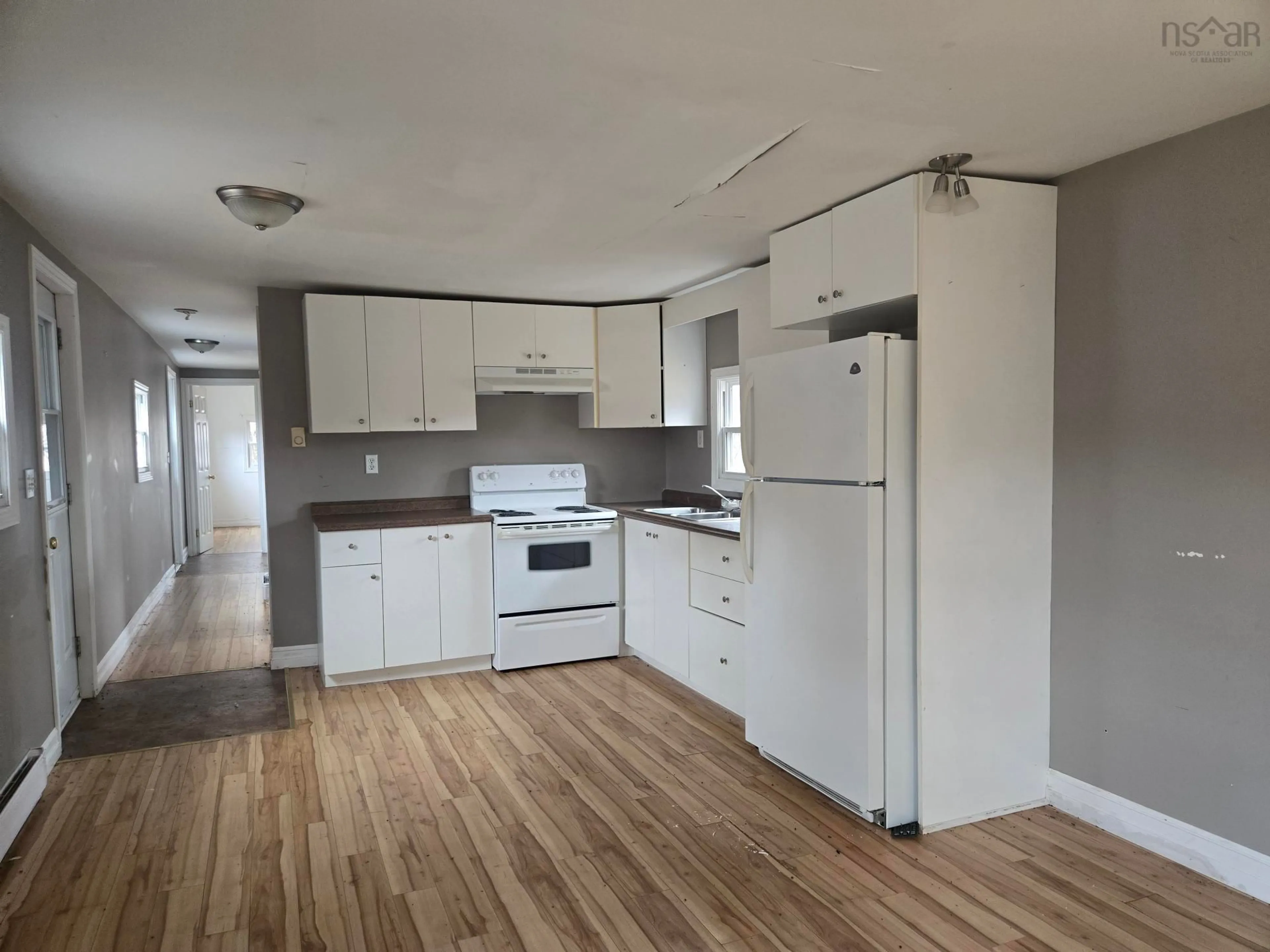 Standard kitchen, wood/laminate floor for 129 Lake Rd, Tatamagouche Nova Scotia B0K 1V0