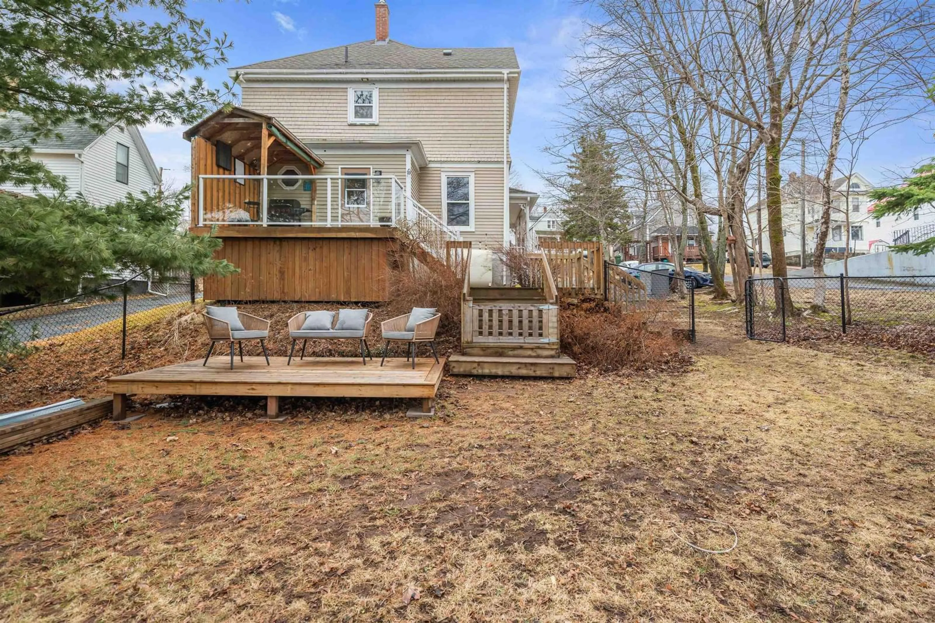 Patio, street for 168 Carleton St, New Glasgow Nova Scotia B2H 3K8