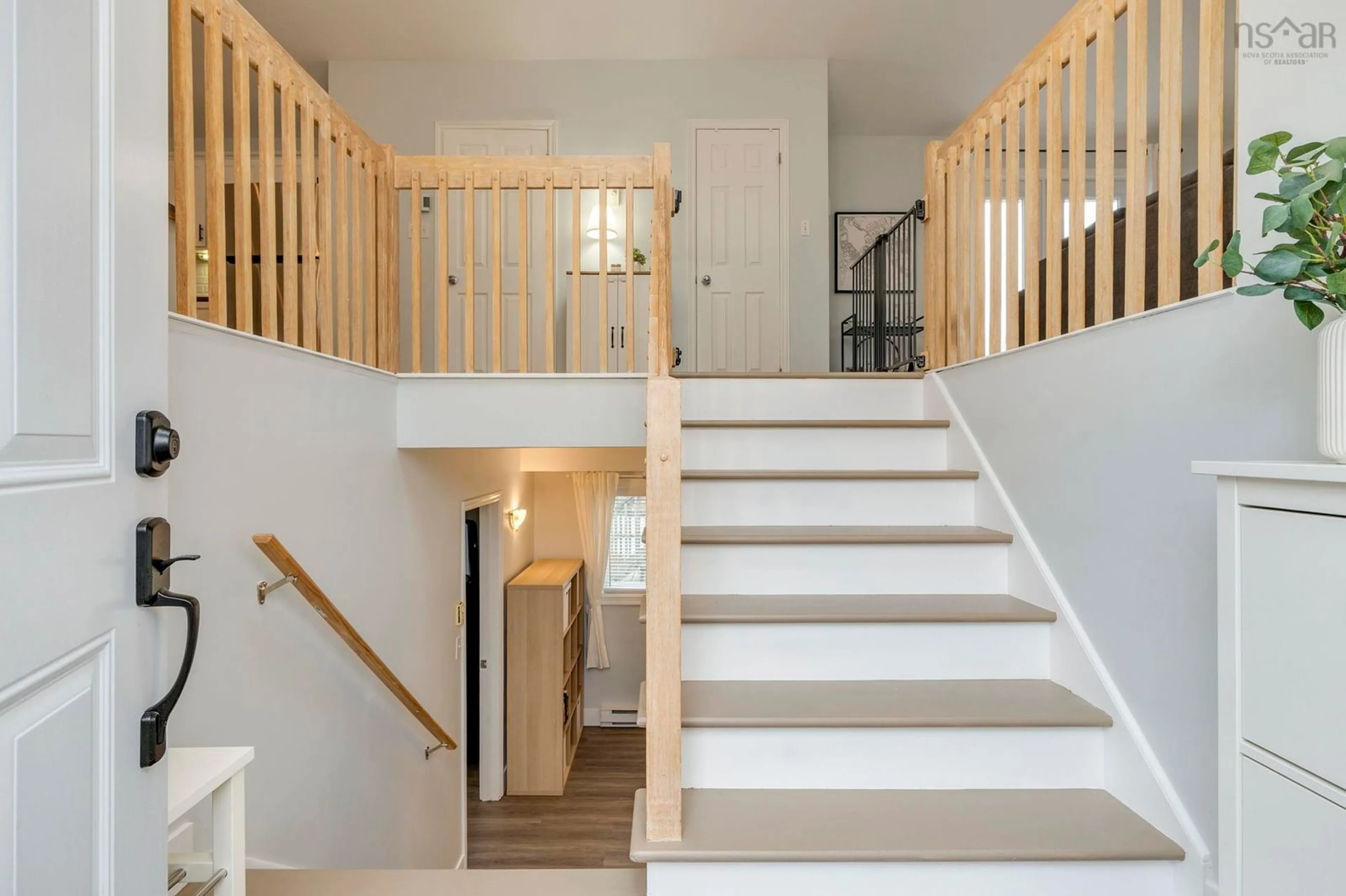 Stairs for 82 Governors Lake Dr, Timberlea Nova Scotia B3T 1A5