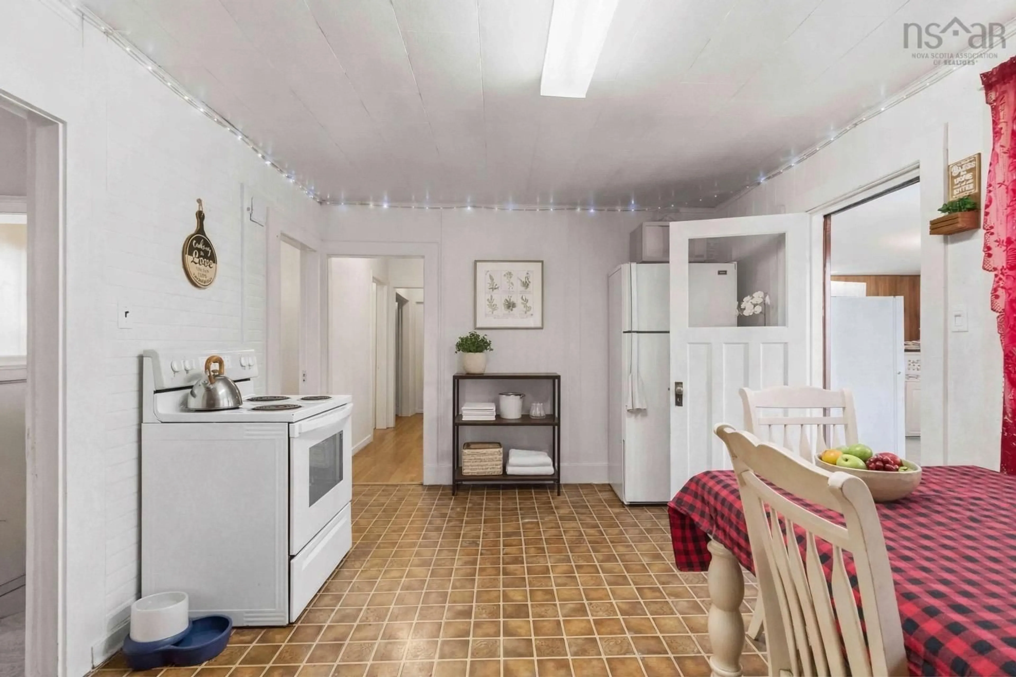 Standard kitchen, ceramic/tile floor for 9773 Highway 8, Caledonia Nova Scotia B0T 1H0