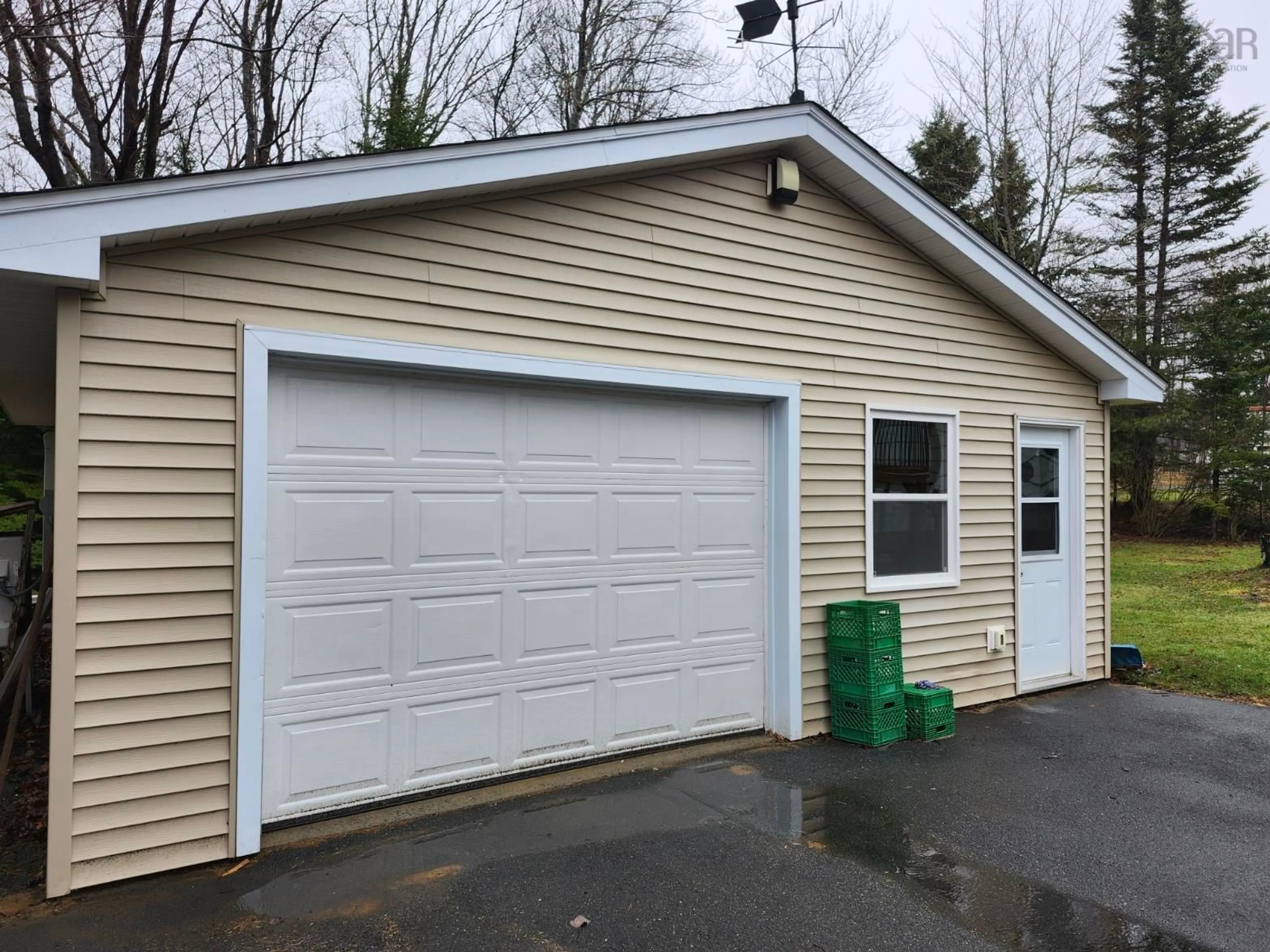 Indoor garage for 82 Holland Rd, Fletchers Lake Nova Scotia B2T 1A1