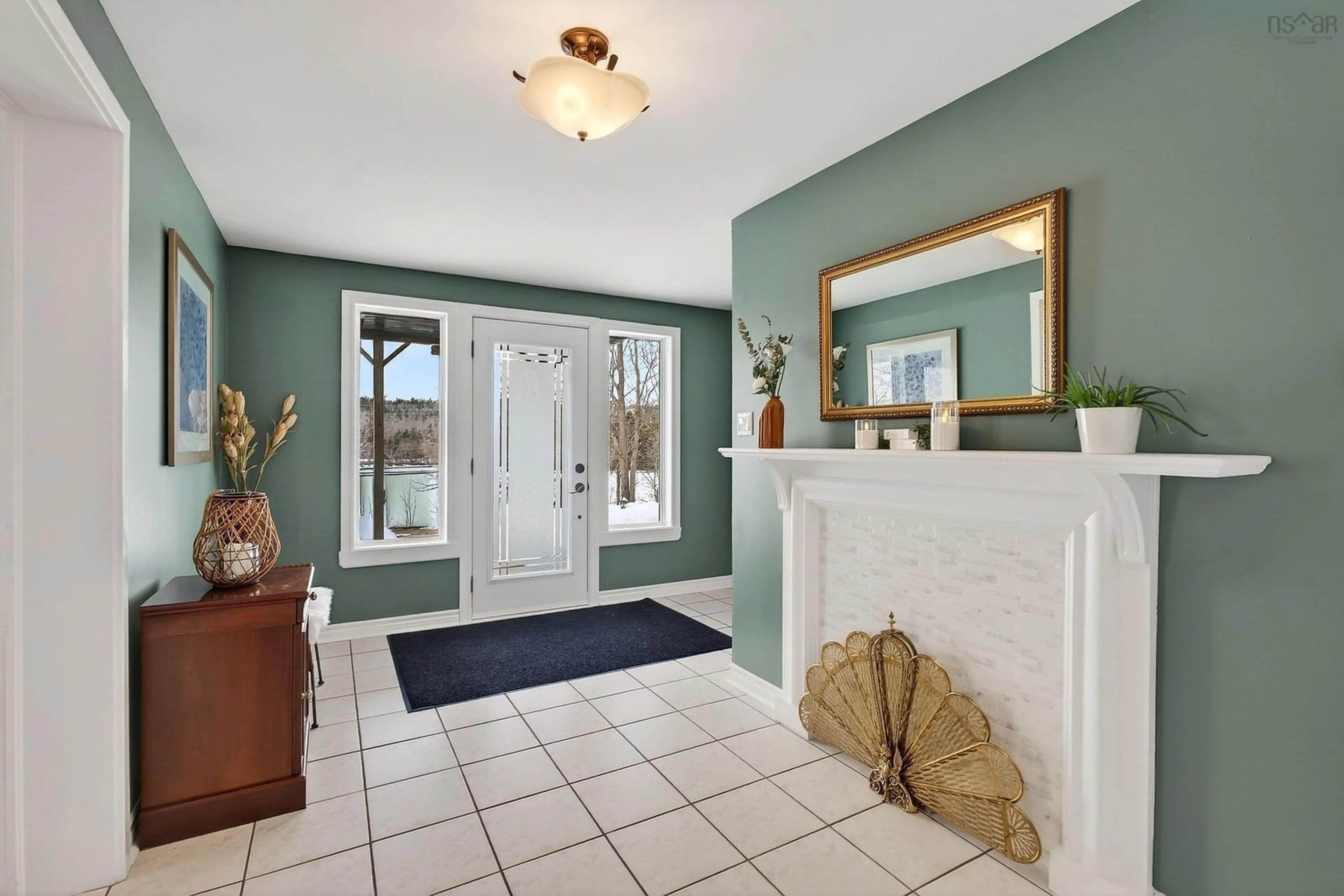 Indoor entryway for 3950 Highway 2, Fletchers Lake Nova Scotia B2T 1A3